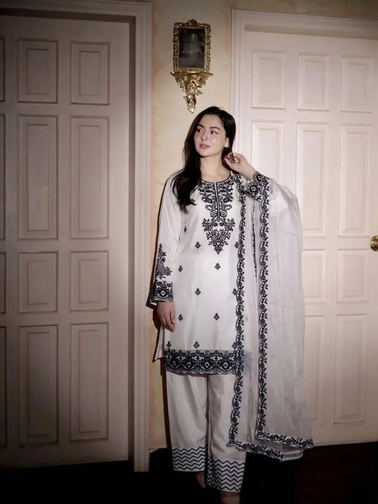 Hania amir Rayon Cotton Embroidered Kurti with Farshi Pant & GMY Silk Dupatta Set thumbnail 10
