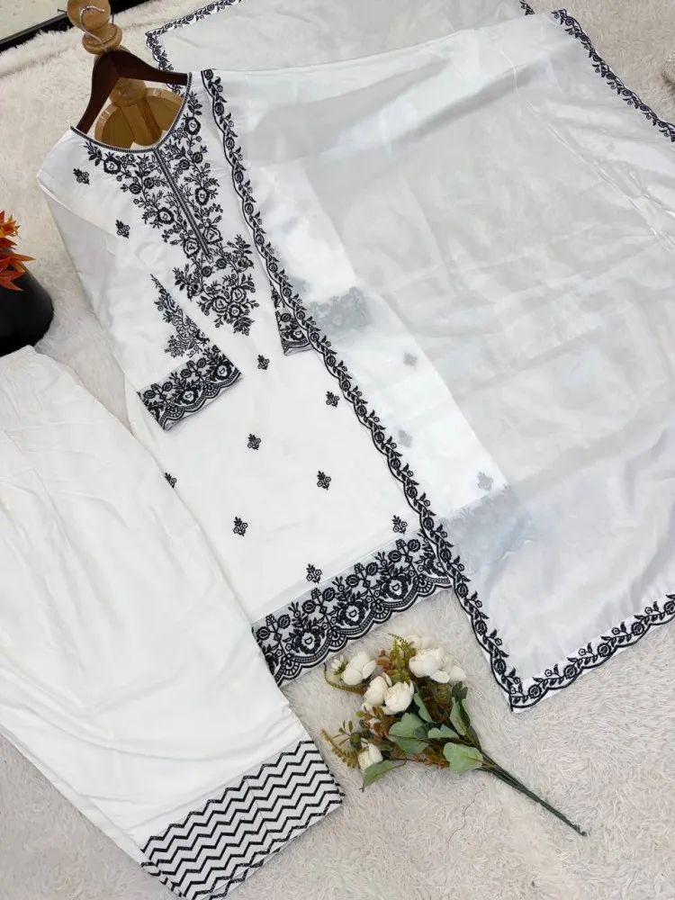 Hania amir Rayon Cotton Embroidered Kurti with Farshi Pant & GMY Silk Dupatta Set thumbnail 17