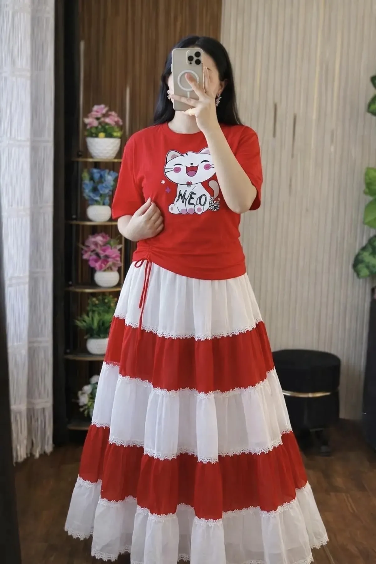 Stylish Skirt & T-Shirt Set For Women - Image 1
