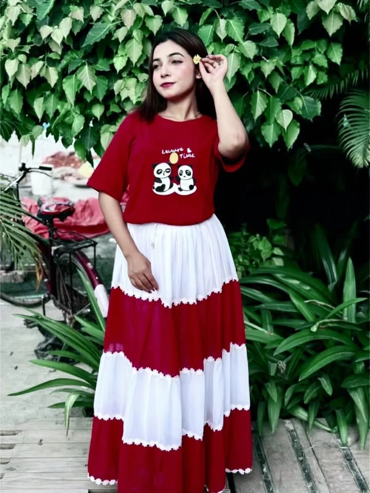 Stylish Skirt & T-Shirt Set For Women - Image 5