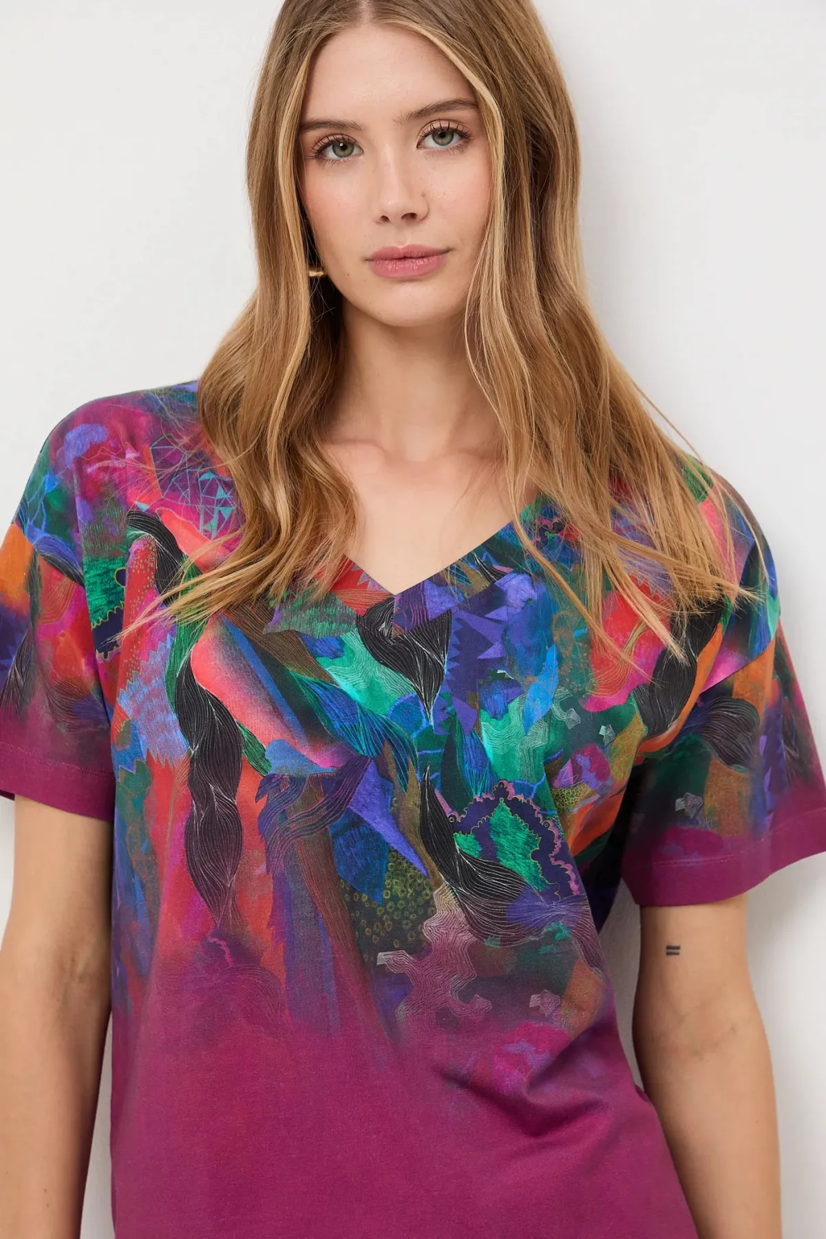 Oversized T-shirt - Image 9