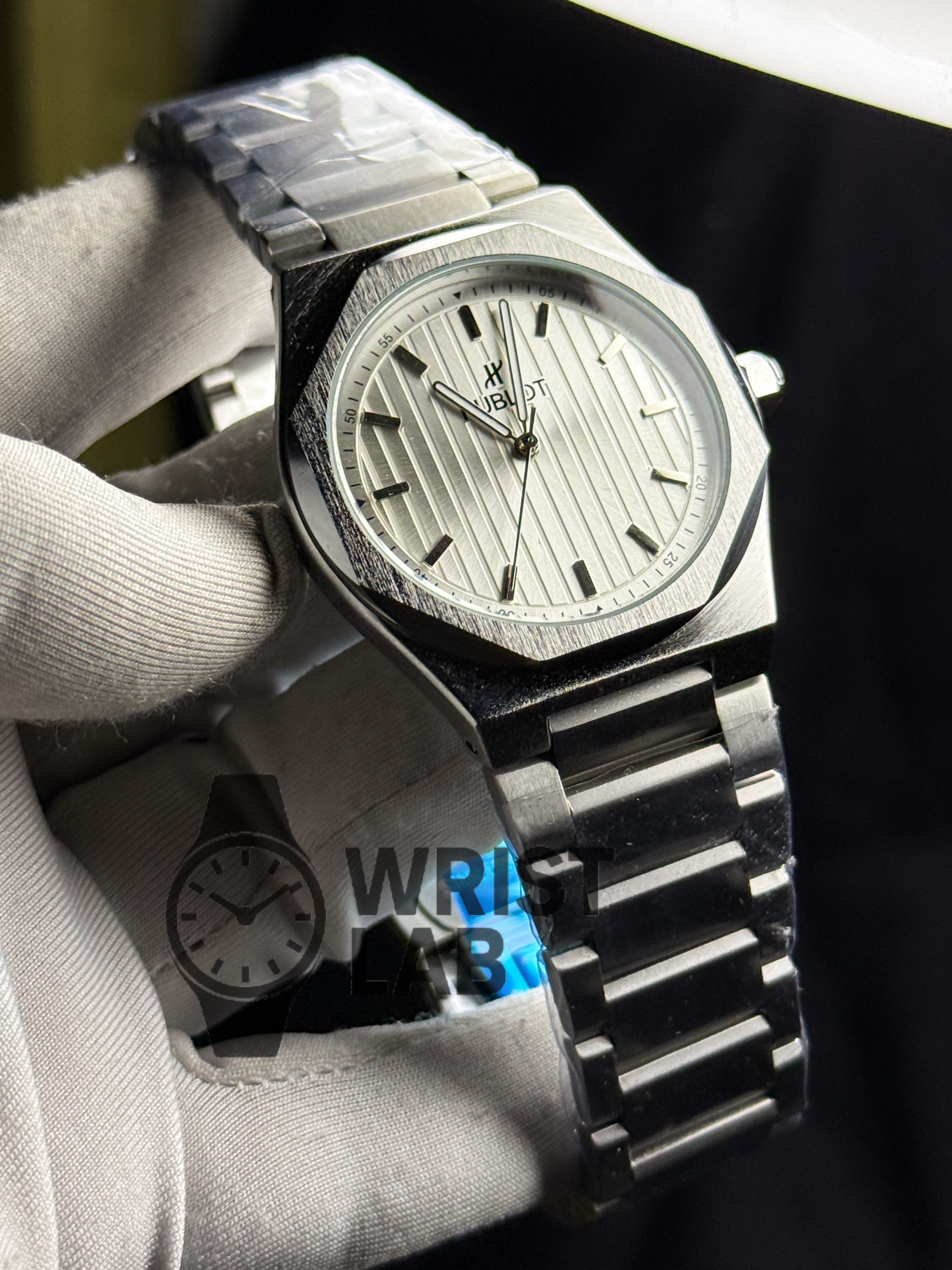 HUBLOT PINNACLE LINEAR SILVER CHAIN GREY DIAL_img_0
