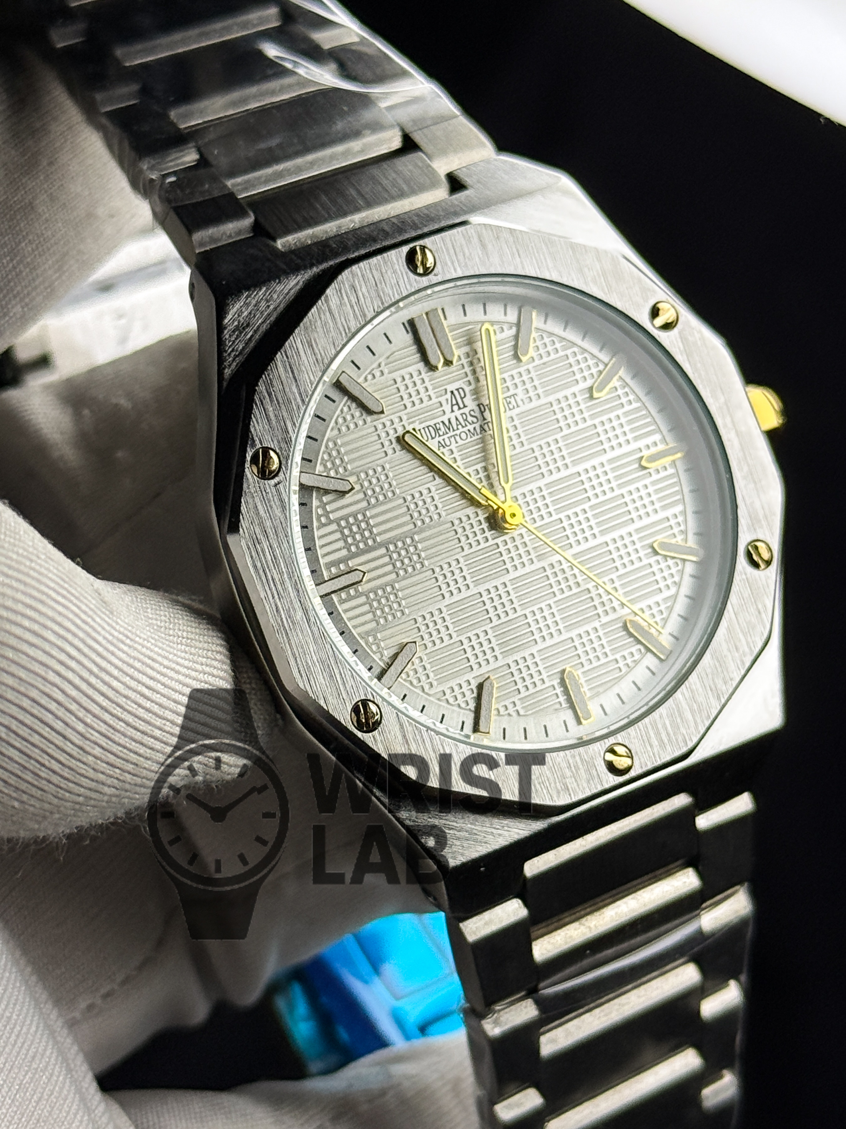 AP ROYAL AZURE OCTA-LINK TWO TONE WHITE DIAL SILVER CHAIN_img_1