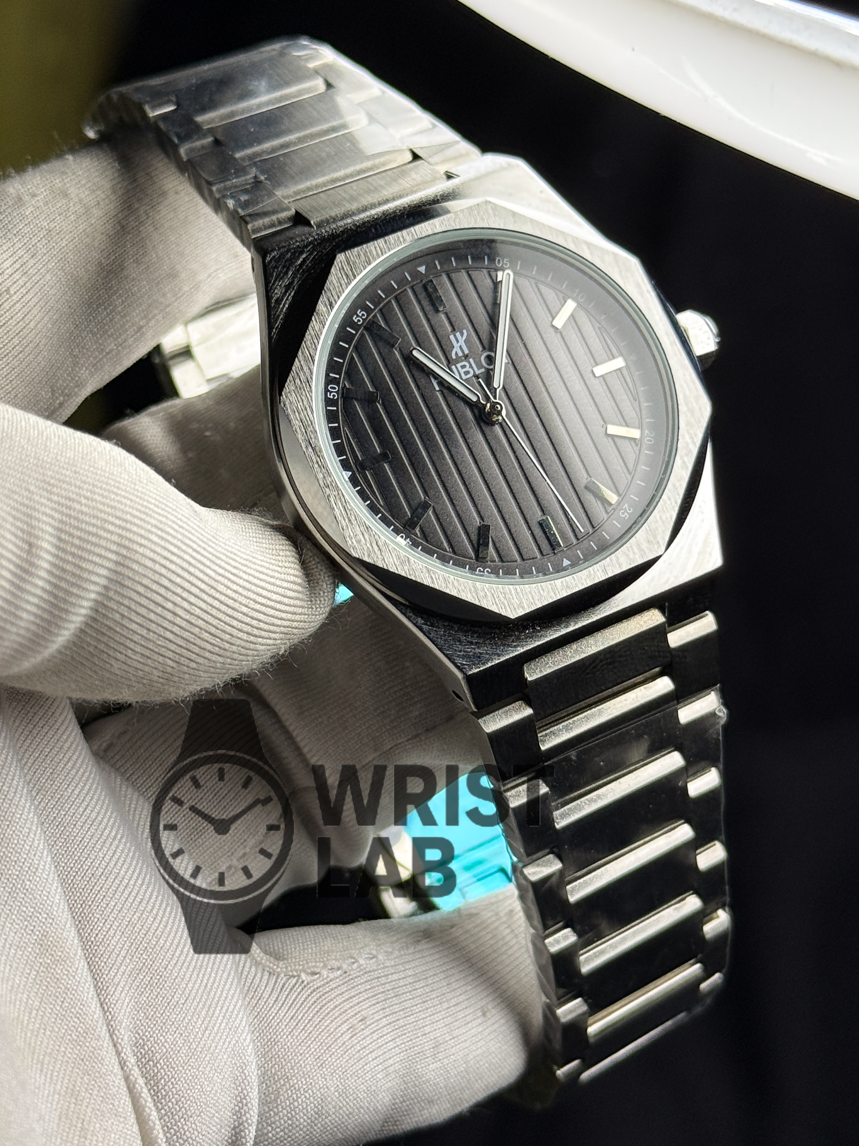 HUBLOT PINNACLE LINEAR SILVER CHAIN BLACK DIAL_img_0