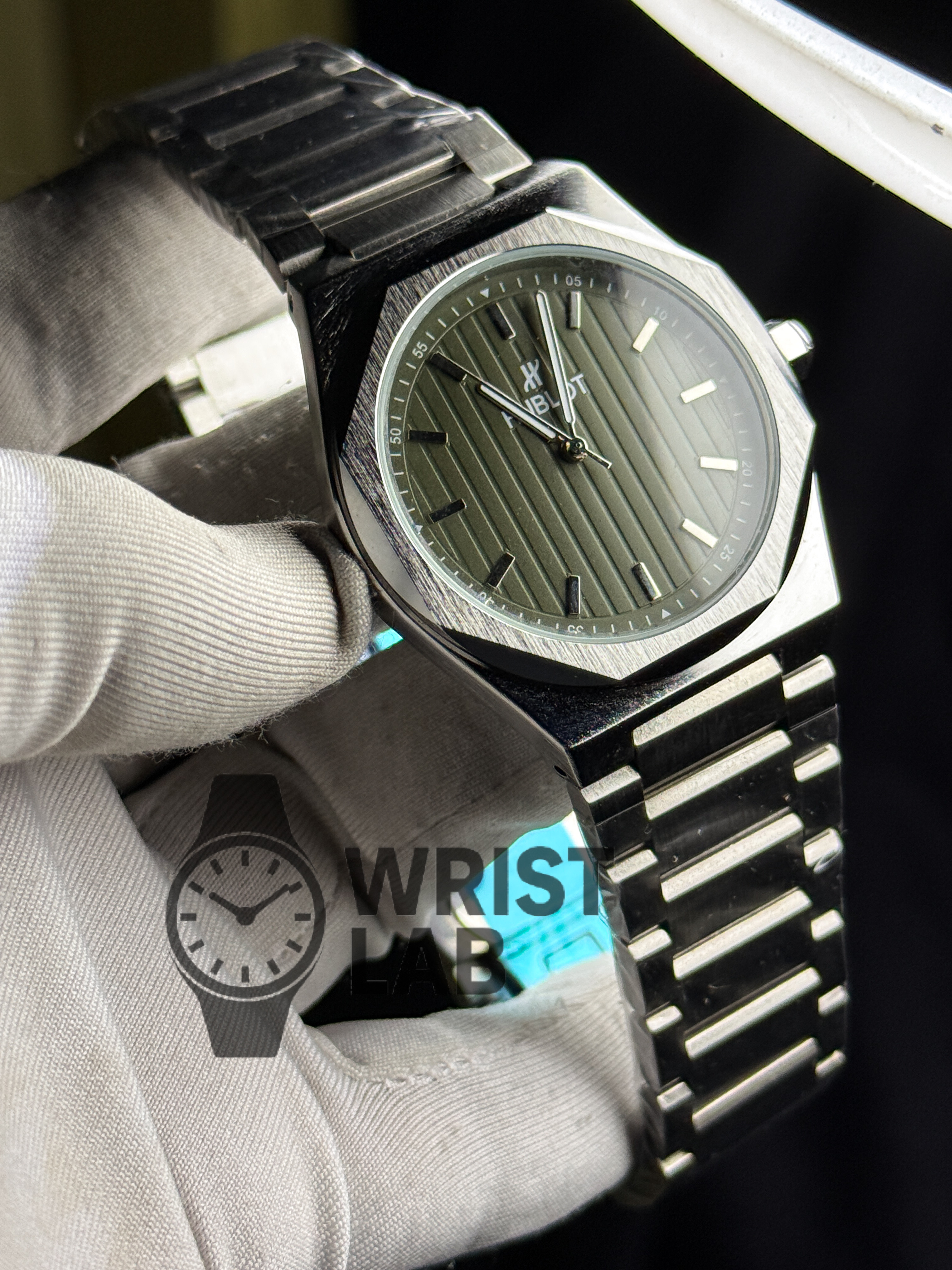 HUBLOT PINNACLE LINEAR SILVER CHAIN GREEN DIAL_img_0