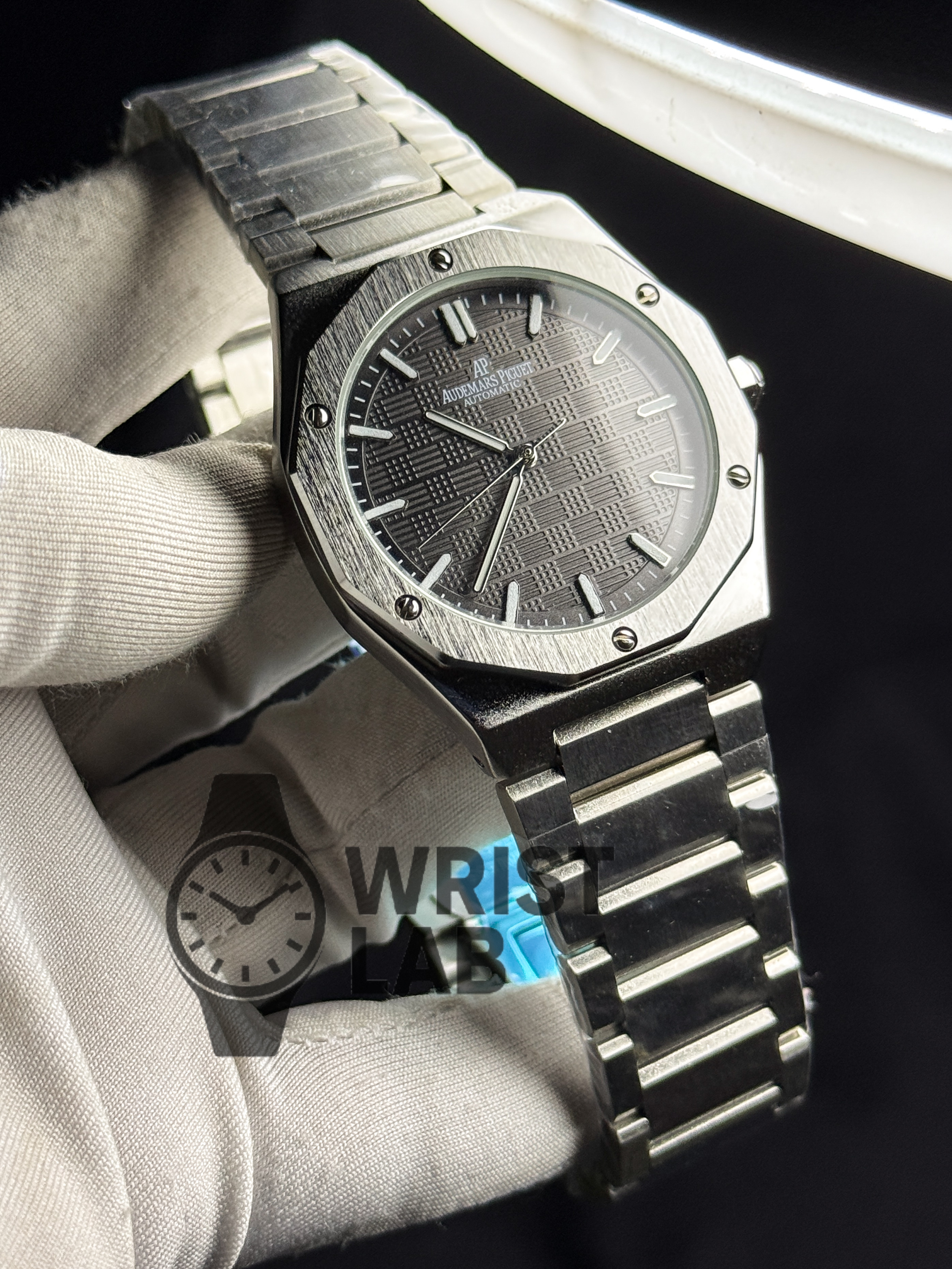 AP ROYAL AZURE OCTA-LINK SILVER CHAIN BLACK DIAl_img_0