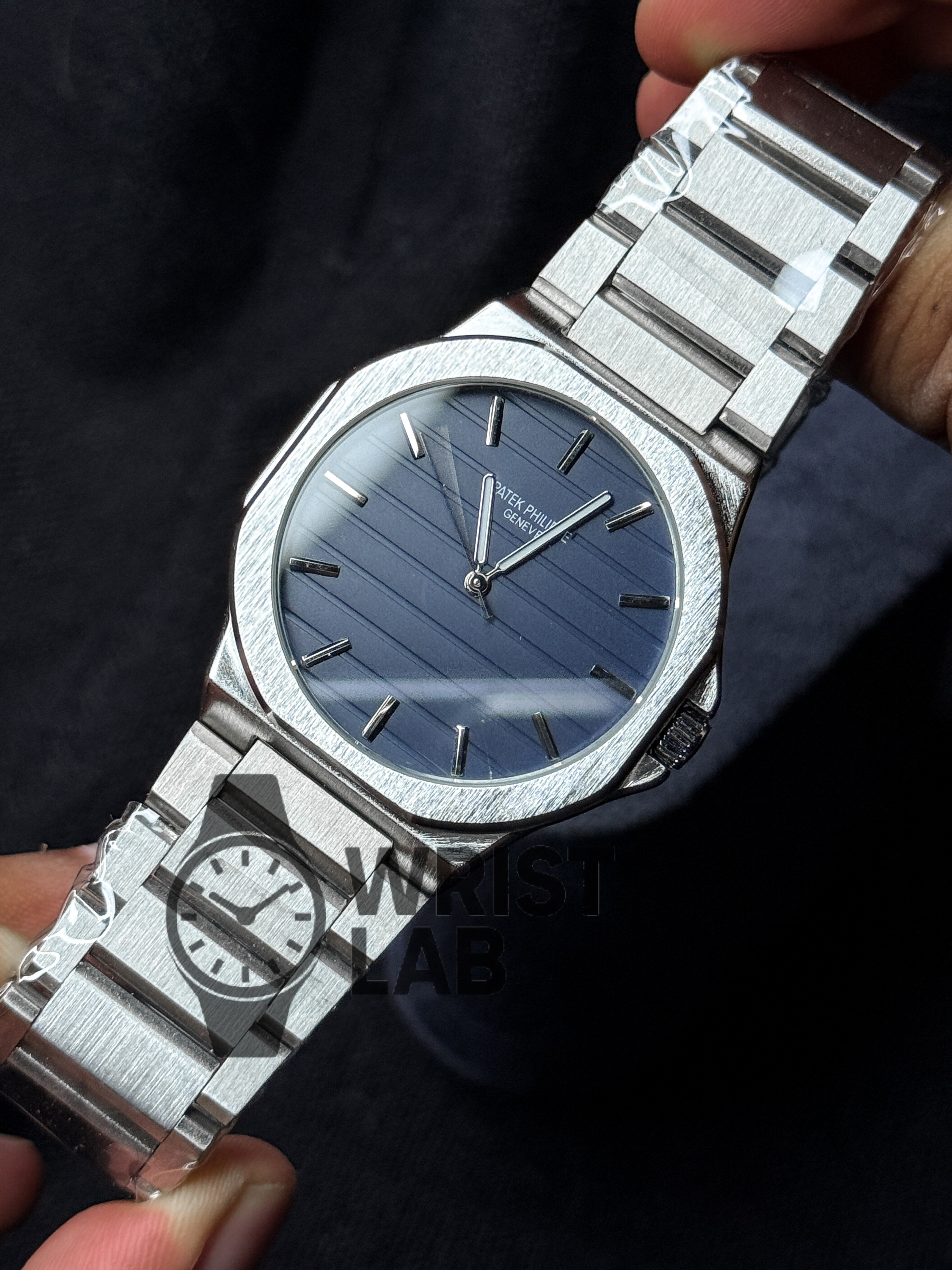 PATEK PHILIPPE MIDNIGHT RIBBED STEEL-LINK BLUE DIAL SILVER CHAIN_img_1