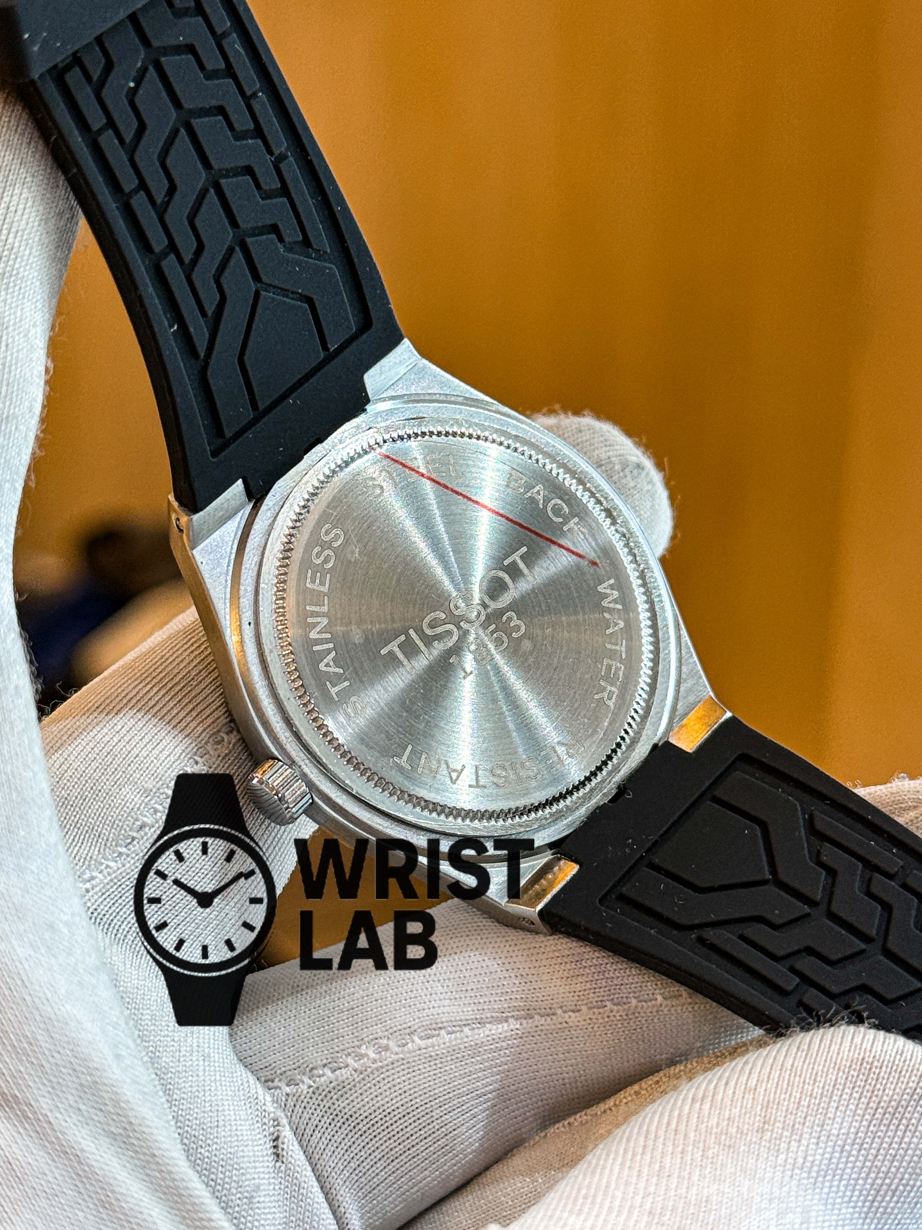 TISSOT VANTAGE BLACK BELT SILVER BLACK DIAL_img_1