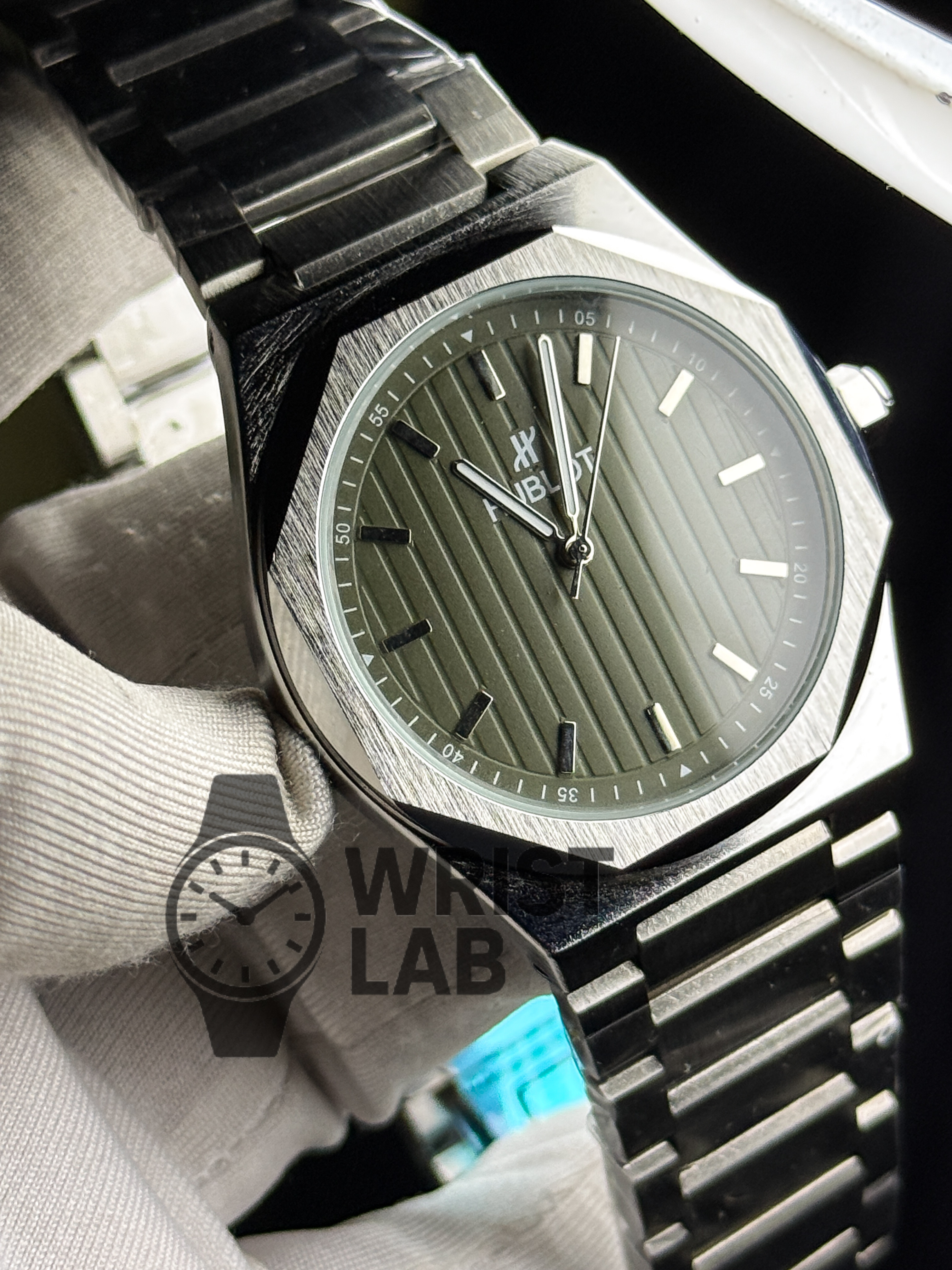 HUBLOT PINNACLE LINEAR SILVER CHAIN GREEN DIAL_img_1