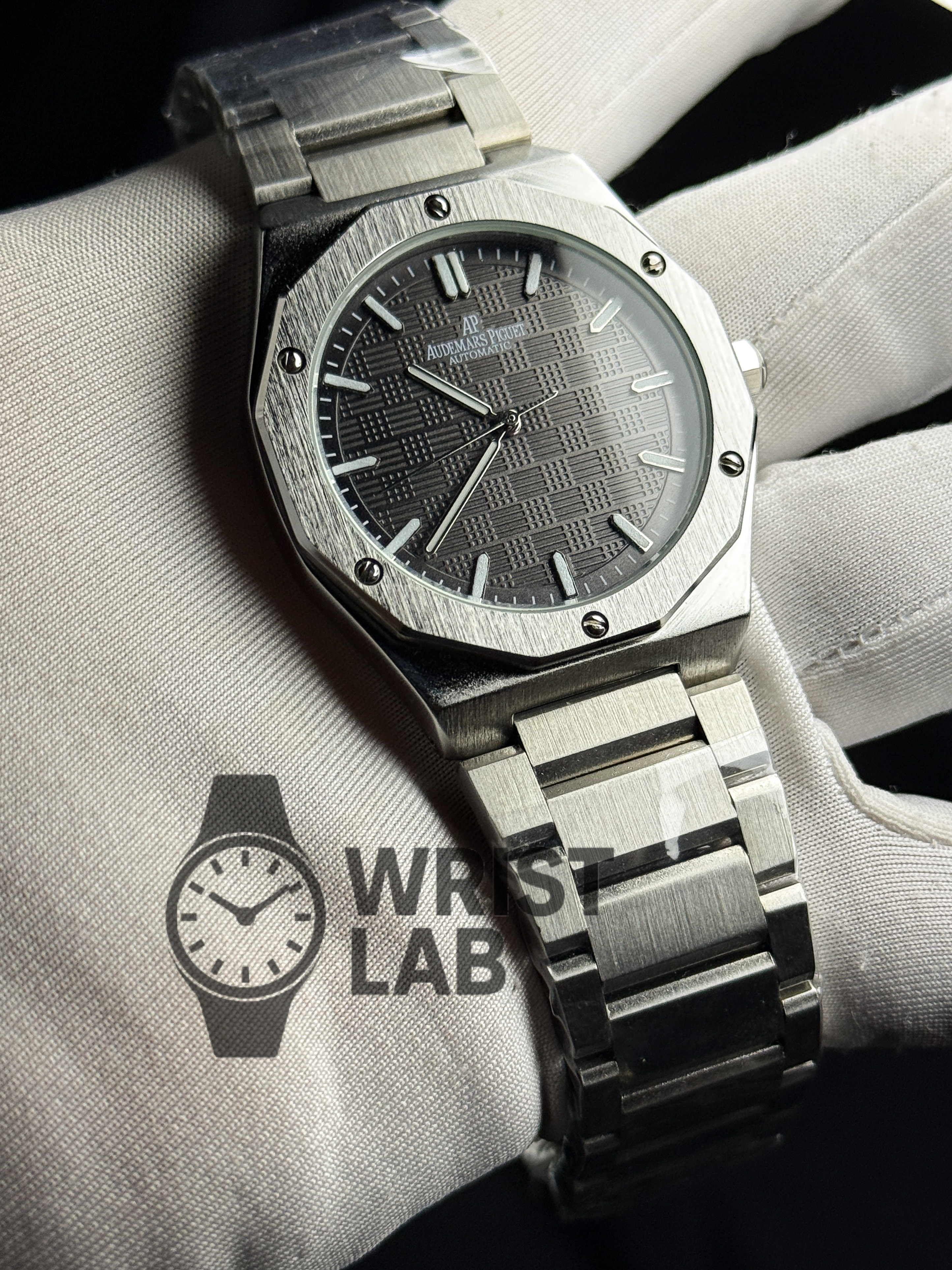 AP ROYAL AZURE OCTA-LINK SILVER CHAIN BLACK DIAl_img_2