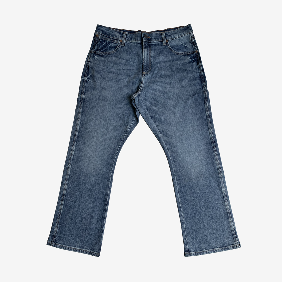 Wrangler Men's Retro Mid Rise Boot Cut Jean
