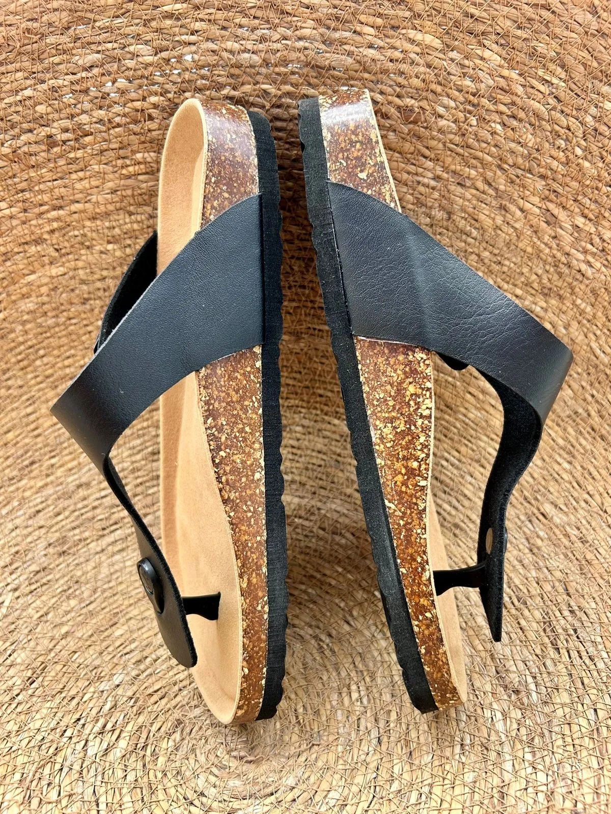 T Strap Slides - Image 4