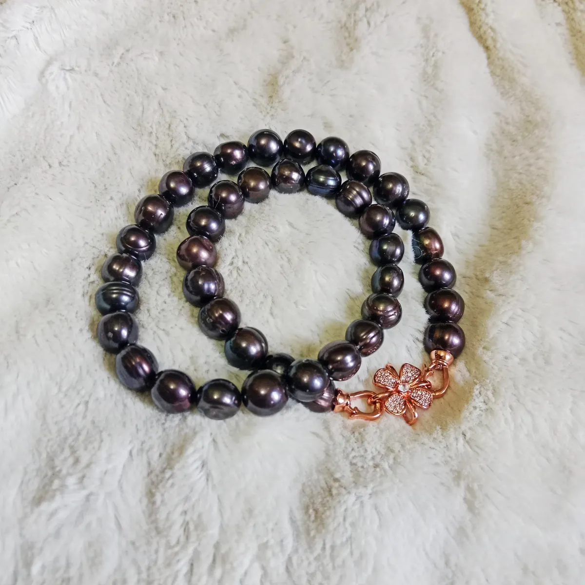 Black Round  Pearl Necklace