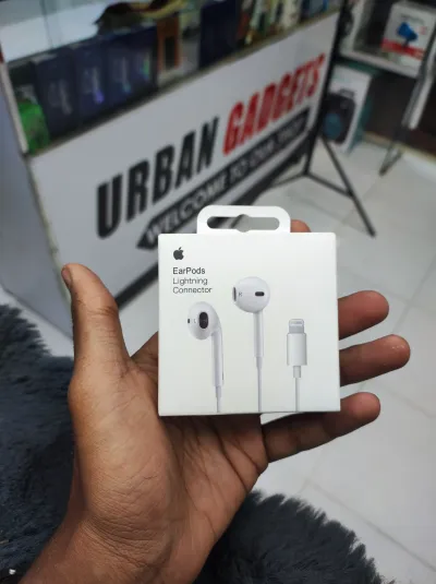 Apple EarPods lightning connector_img_1