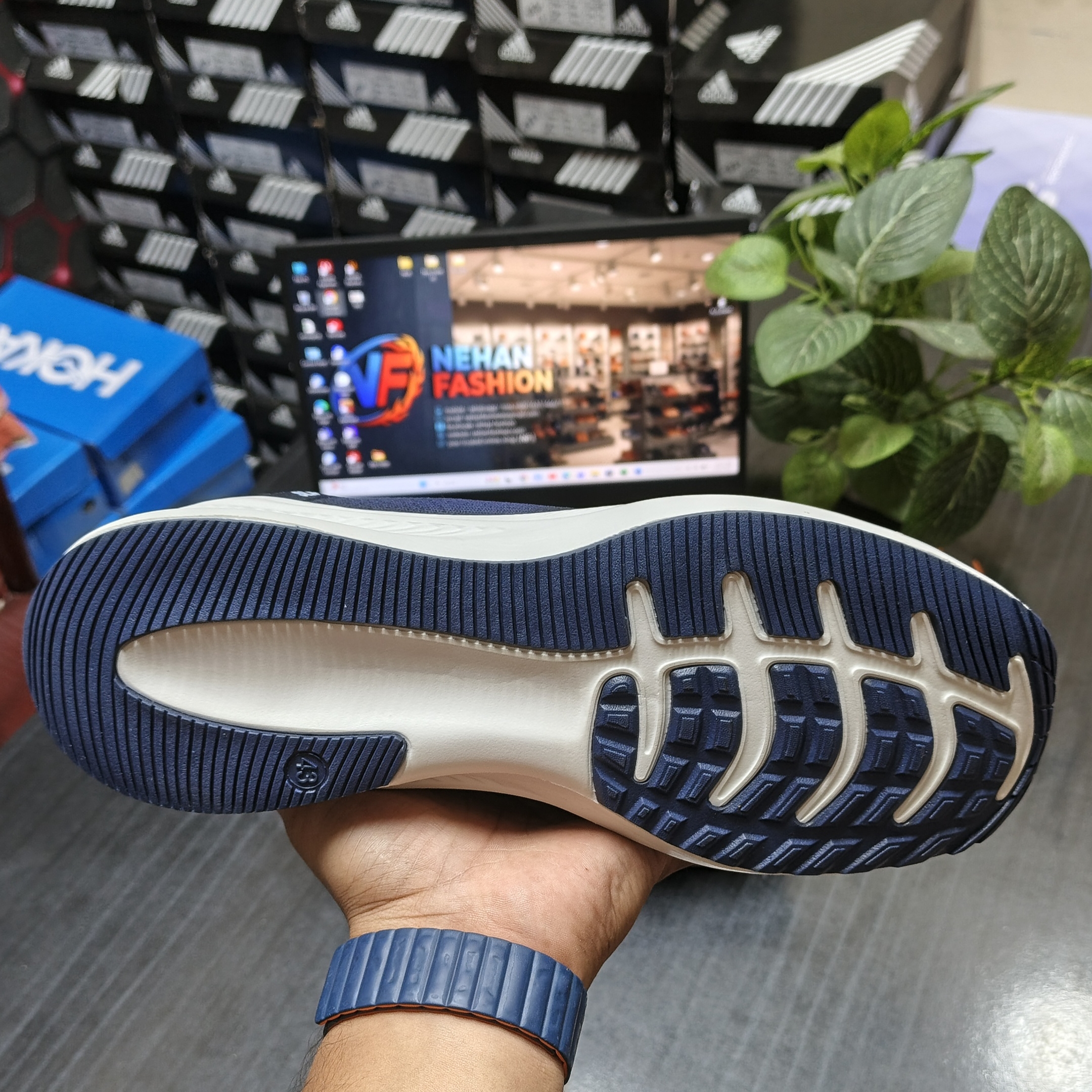 SKECHERS SLIP-INS” 𝐒𝐧𝐞𝐚𝐤𝐞𝐫 (NAVY BLUE)_img_2