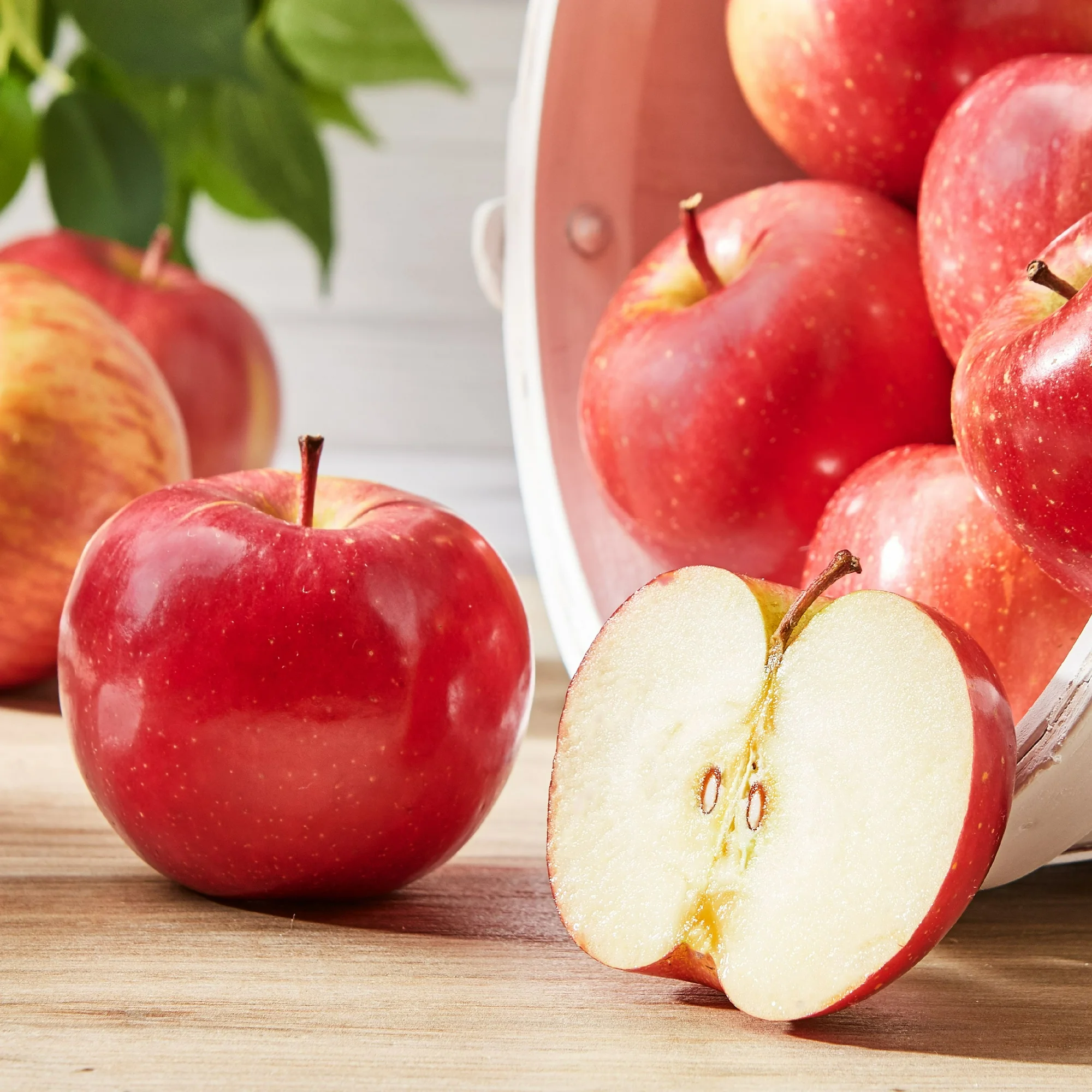 Fresh Fuji Apple thumbnail 3