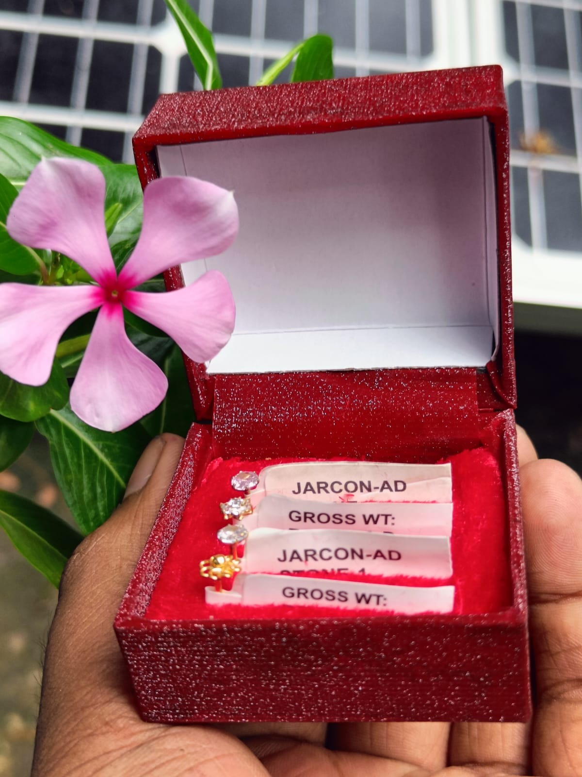 🌸 ৭ স্টোন ডায়মন্ড কাট নোজ পিন কম্বো অফার (৪ পিস)