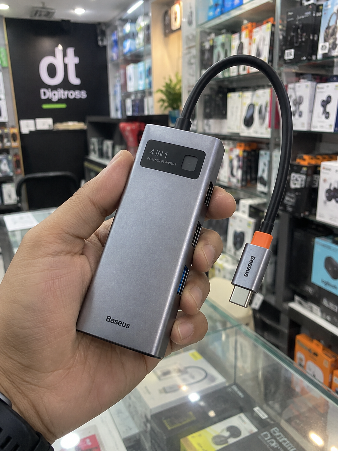 BASEUS METAL GLEAM SERIES 4 IN 1 MULTIFUNCTIONAL TYPE-C HUB DOCKING STATION GREY_img_2