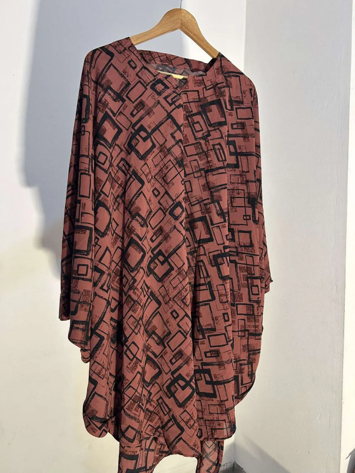 đ¤ White & Black Abstract Kaftan/Kimonu đ¤