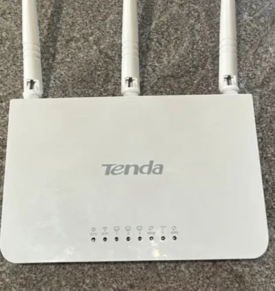 Rauter tenda f3 300mbps 3 Antennas Easy Setup Wireless Router_img_2