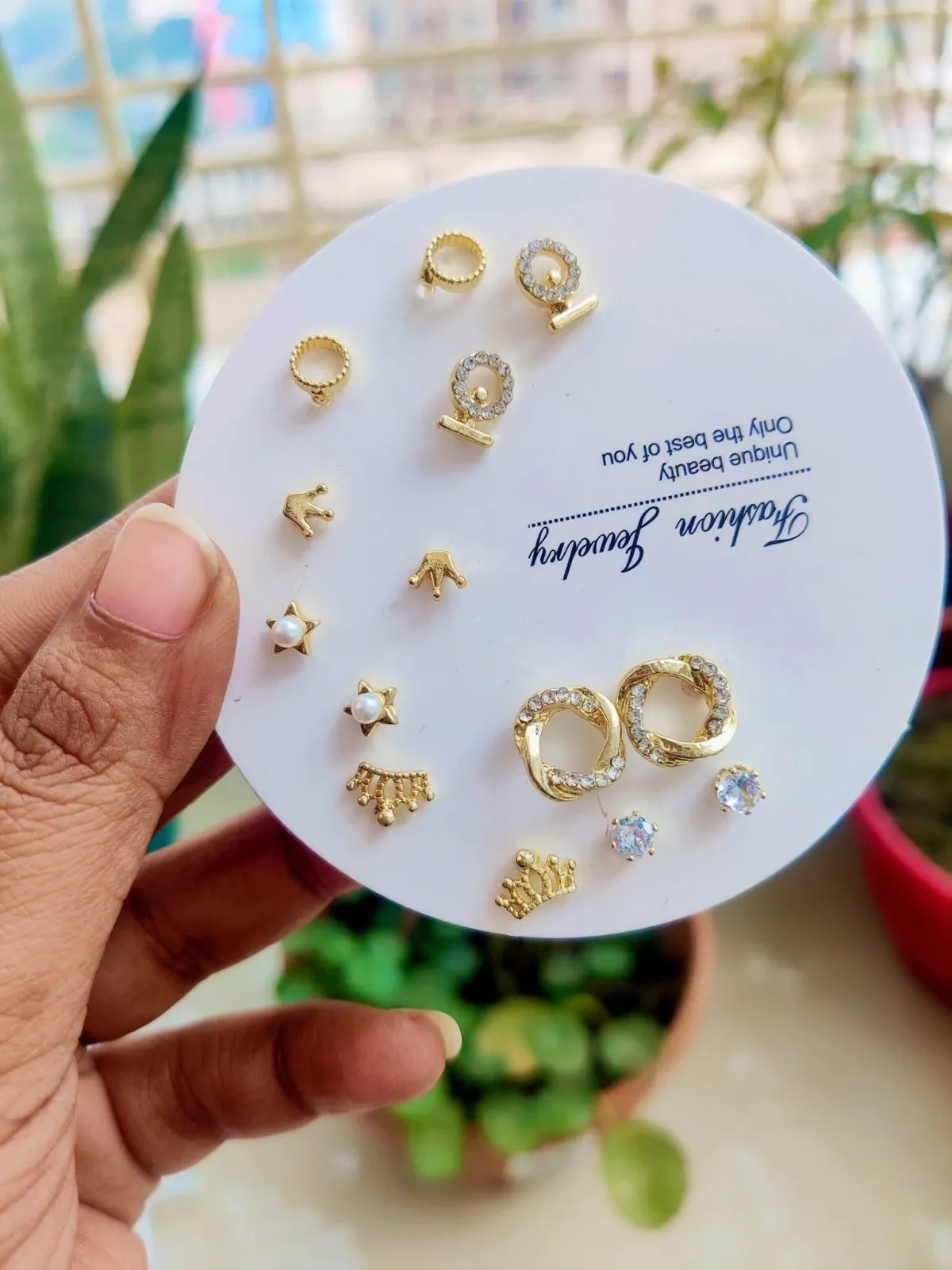 Elegant Mix & Match Earrings Set (7 Pairs) - Golden Crown - Image 1