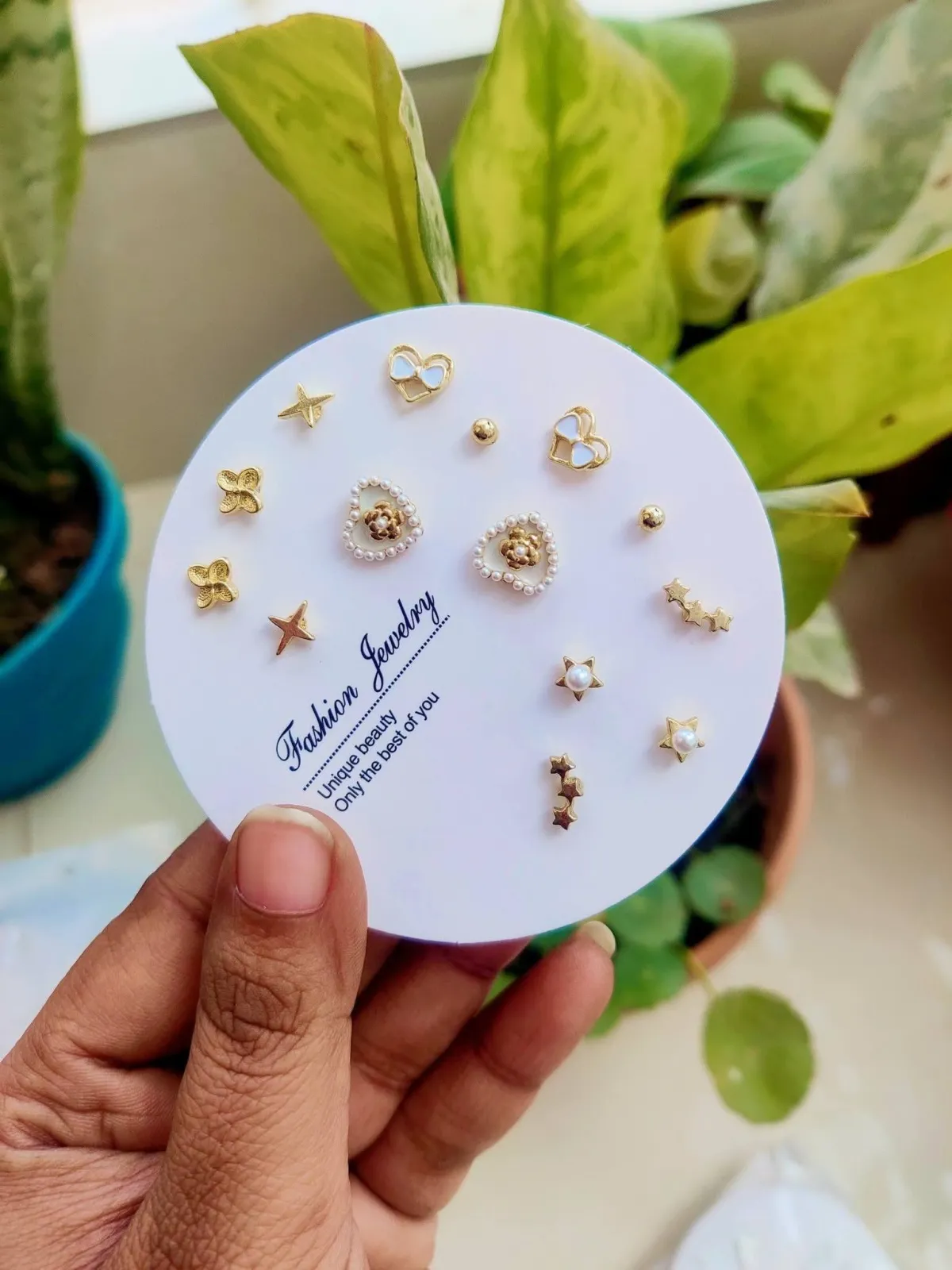 Elegant Mix & Match Earrings Set (7 Pairs) - Pearl Heart - Image 1