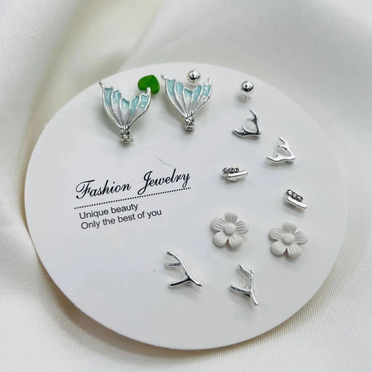 Elegant Mix & Match Earrings Set (7 Pairs) - Mermaid tail - Image 1