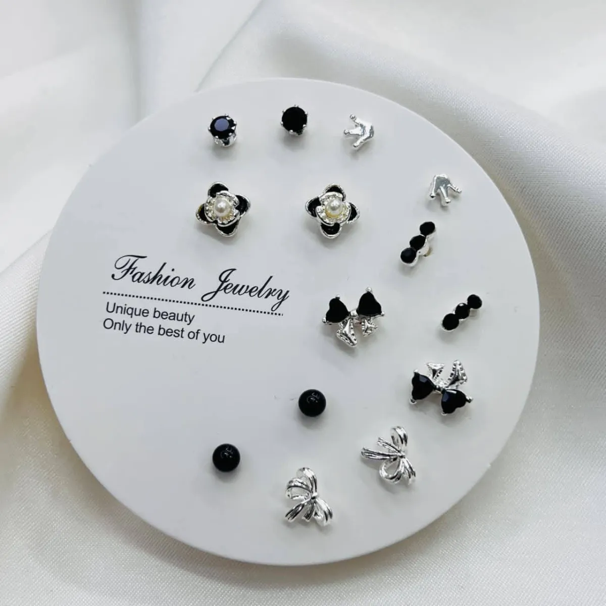 Elegant Mix & Match Earrings Set (7 Pairs) - Black bow flower - Image 1