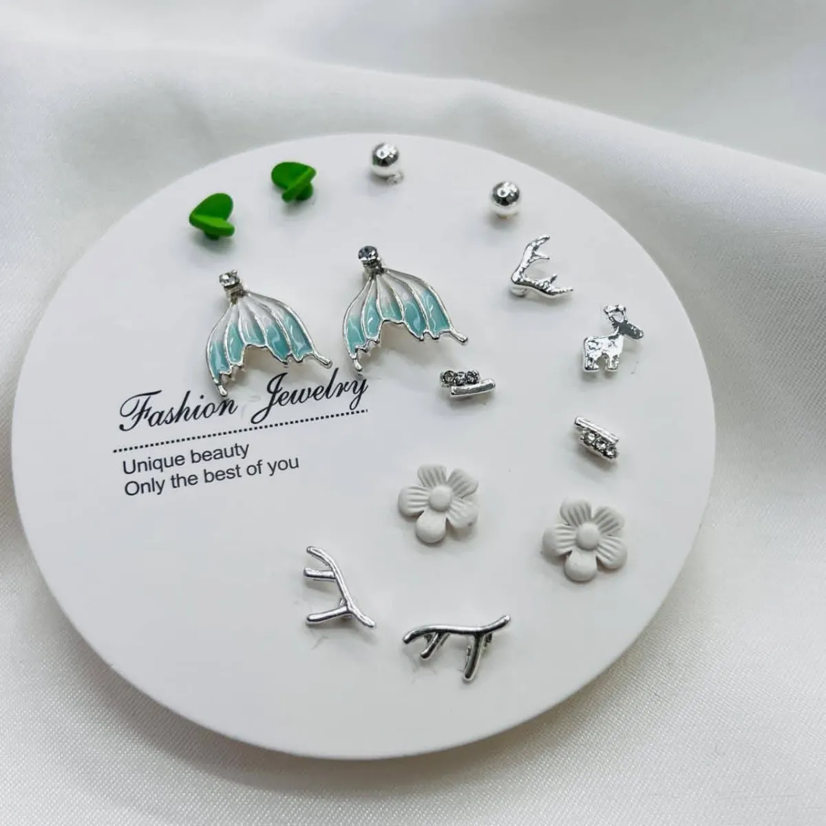 Elegant Mix & Match Earrings Set (7 Pairs) - Deer - Image 1