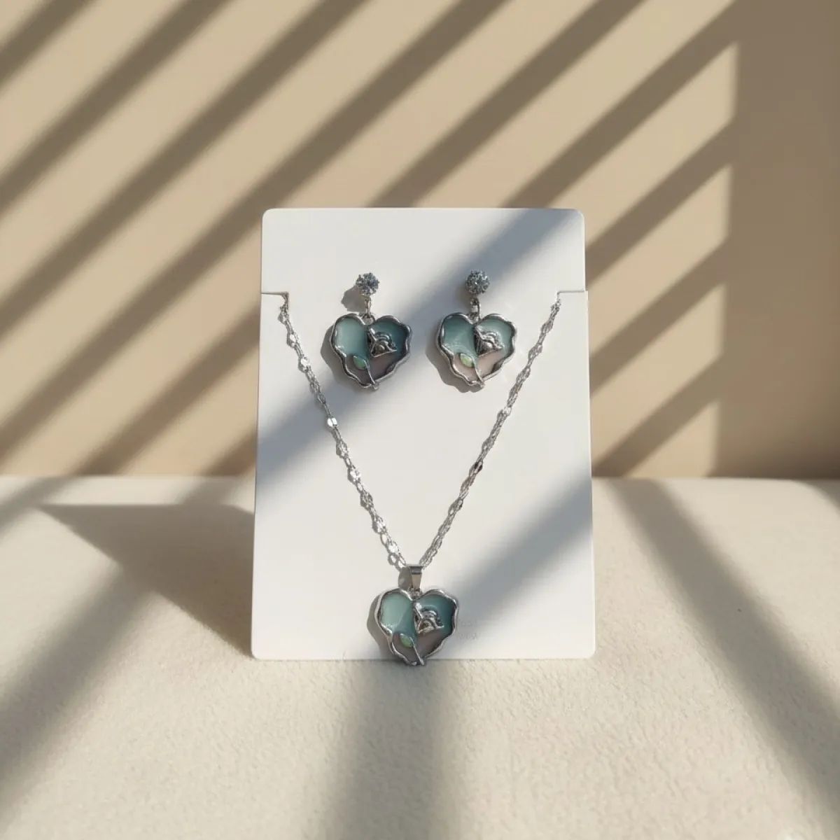 Jade Green Heart Stone Pendant Necklace with Matching Heart Drop Earrings Set - Image 1