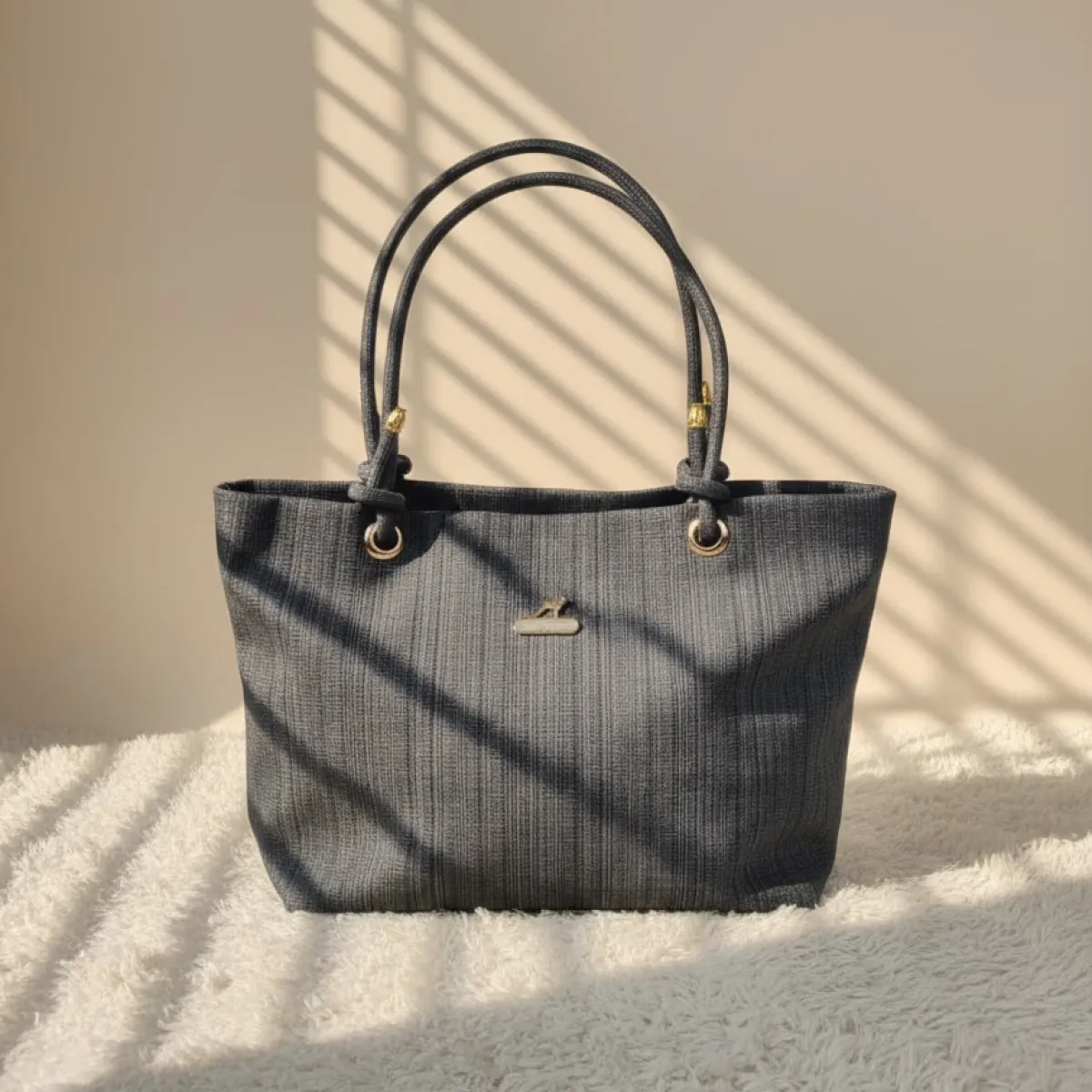 New Style Ribbed Woven Tote with Rope Handles - Image 2