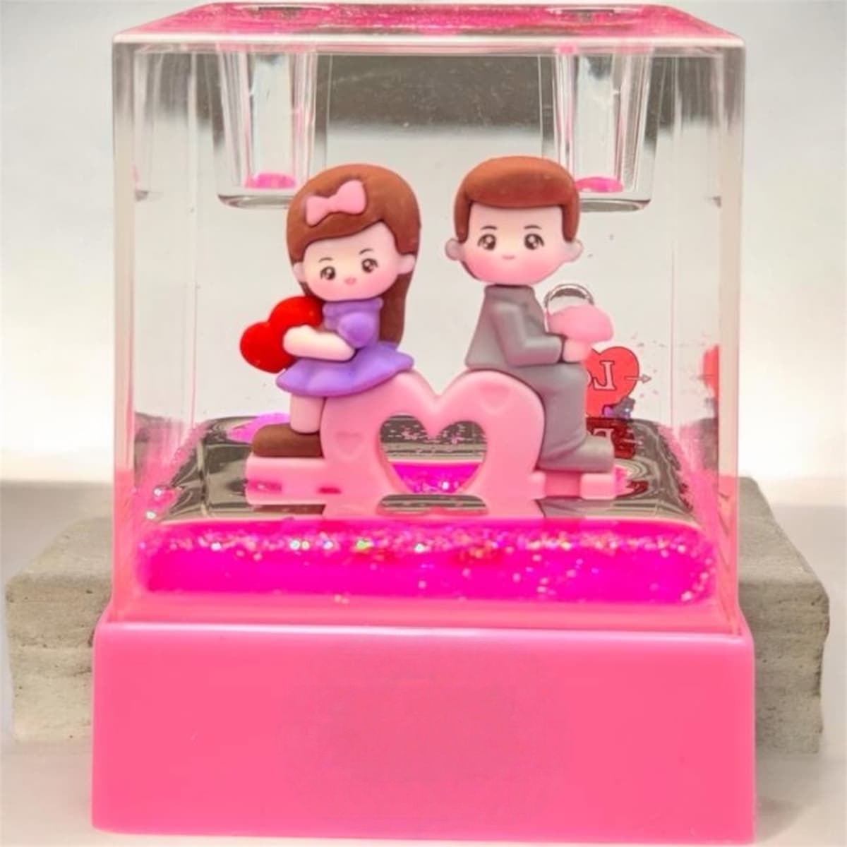 Showpiece and pen holder cube thumbnail 4