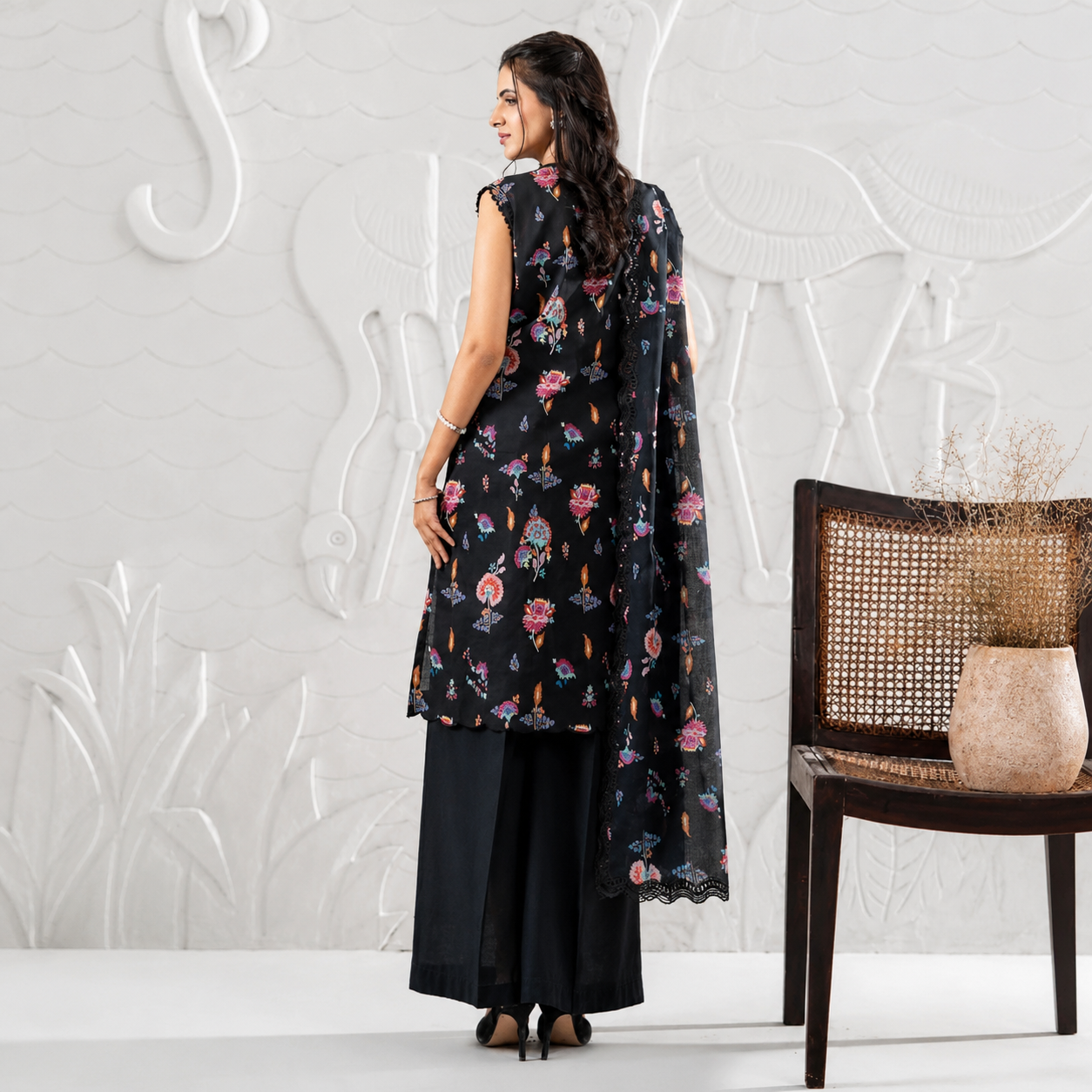 RUHAY SUKHAN 3PIC EMBROOIDERED Lawn Collection -𝗕𝘆 𝗚𝘂𝗹𝗹𝗷𝗲𝗲 thumbnail 2