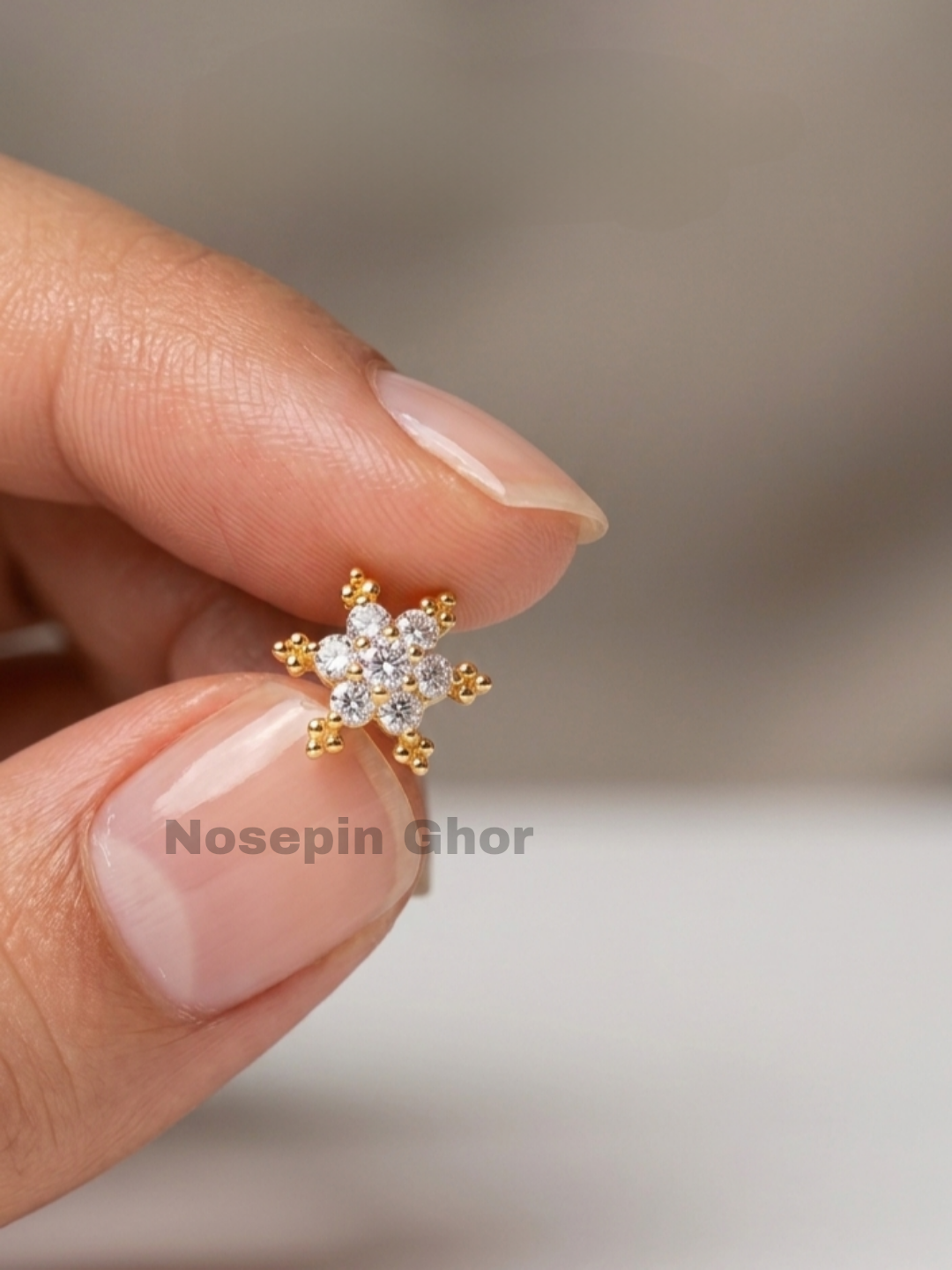 7 Stone Diamond Curt Sun  Nosepin (sun1p)