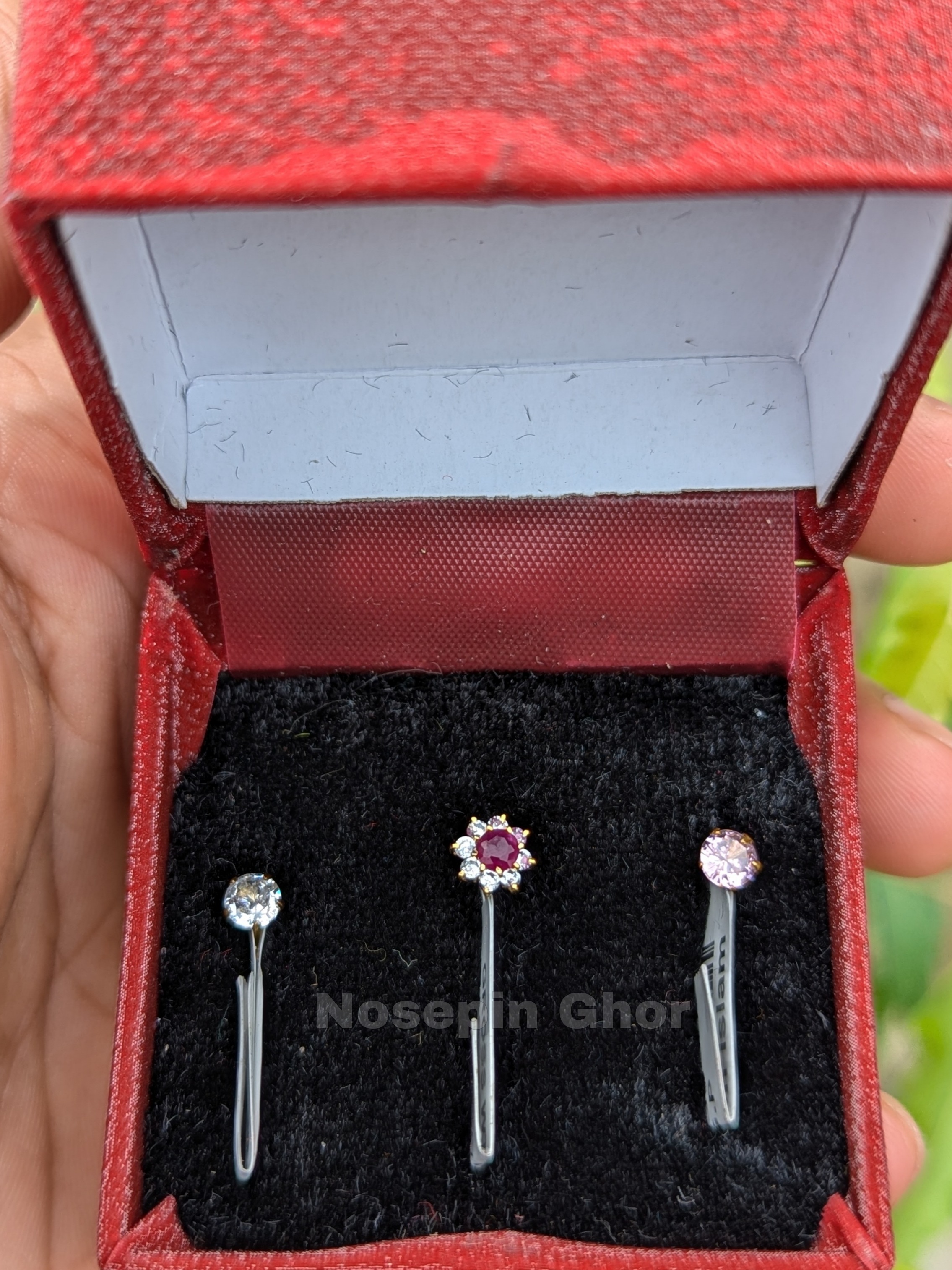 Red 9 Stone Diamond Curt Nosepin + Free 2pcs