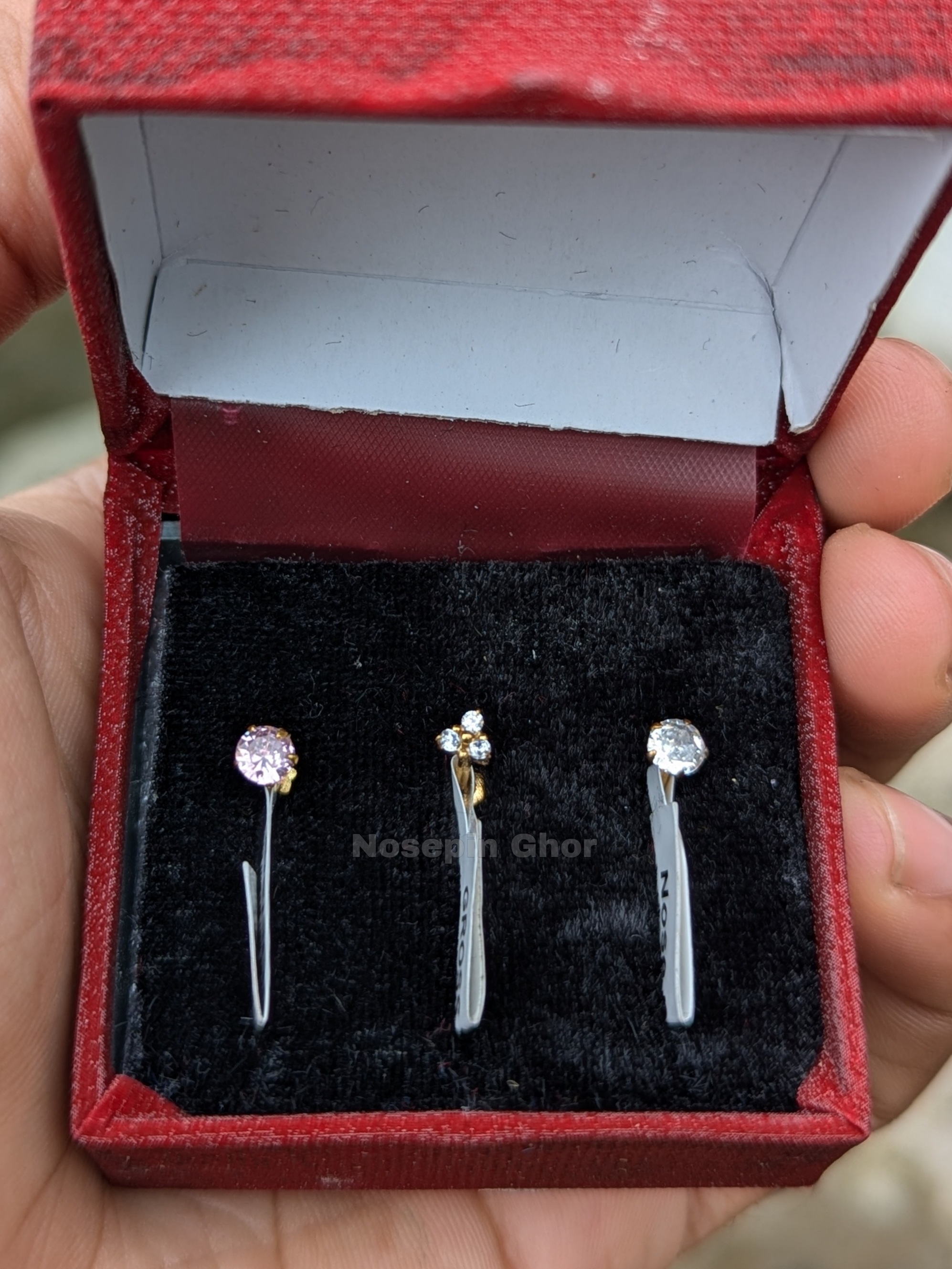 3 Stone Diamond Curt Nosepin + Free 2pcs