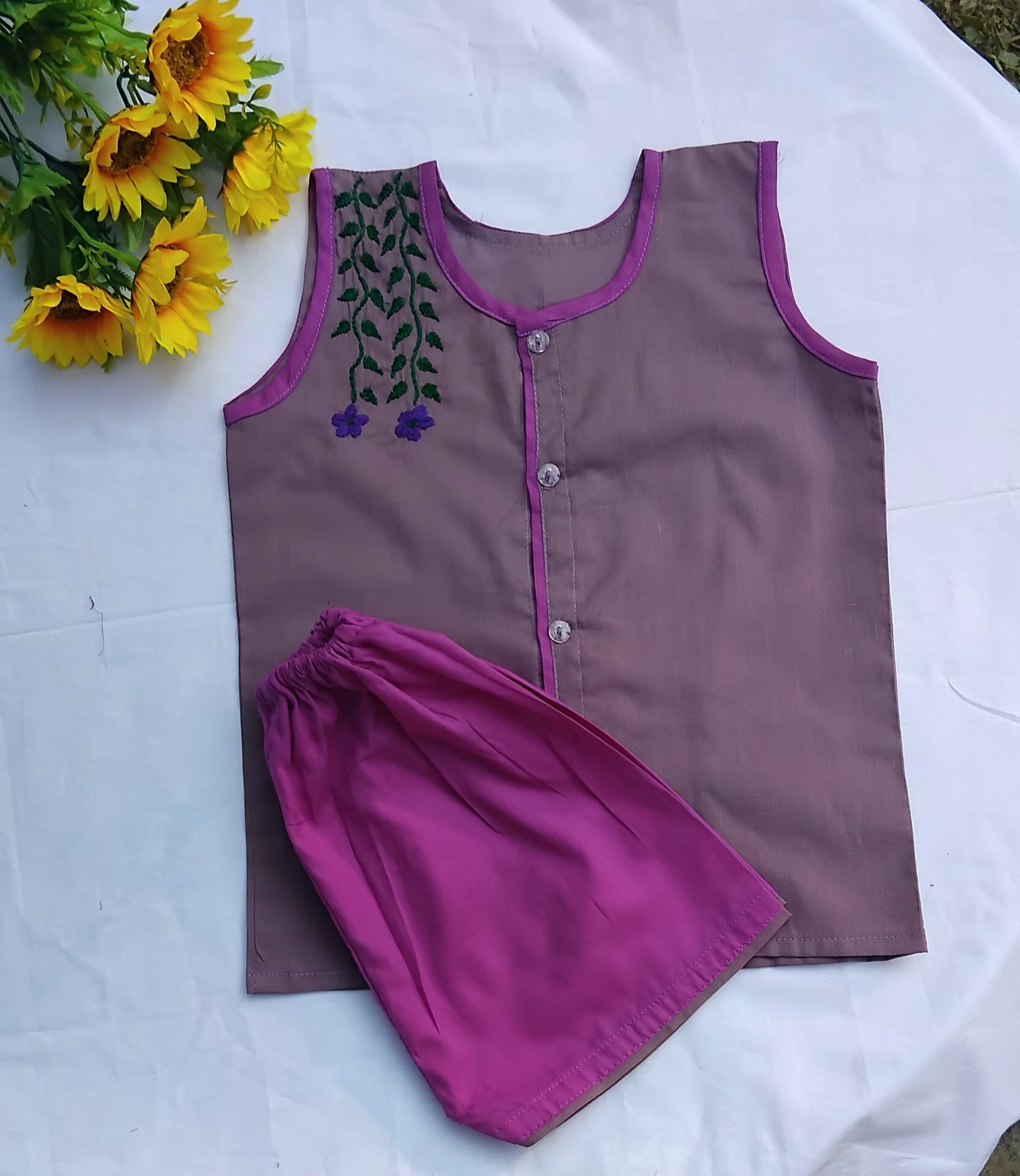 Sleeveless Nima and Pant set for new born to five years boy, girl or unisex type_img_0