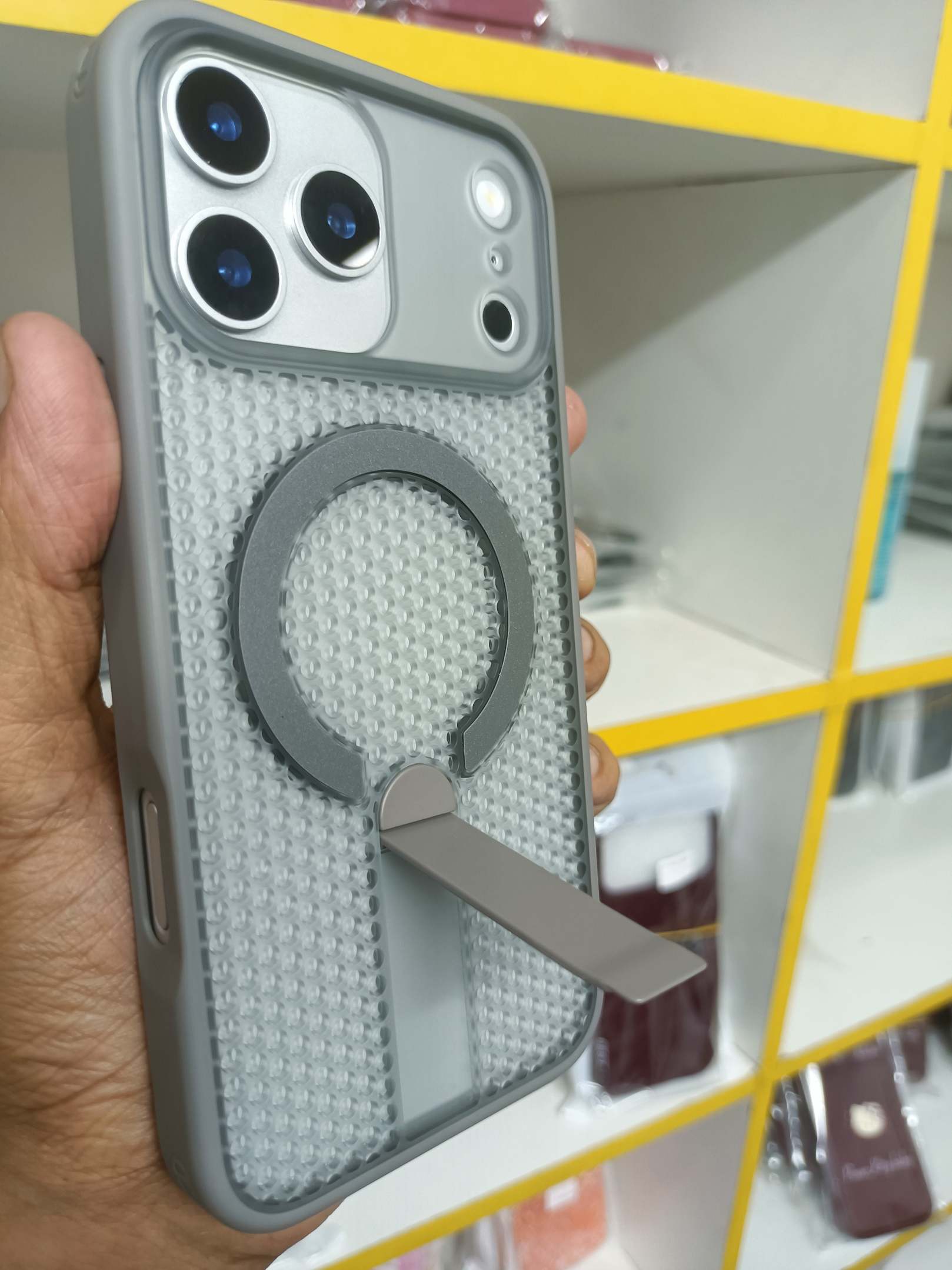 Luxury MagSafe Heat Dissipation Case with Built-in Kickstand for iPhone_img_7