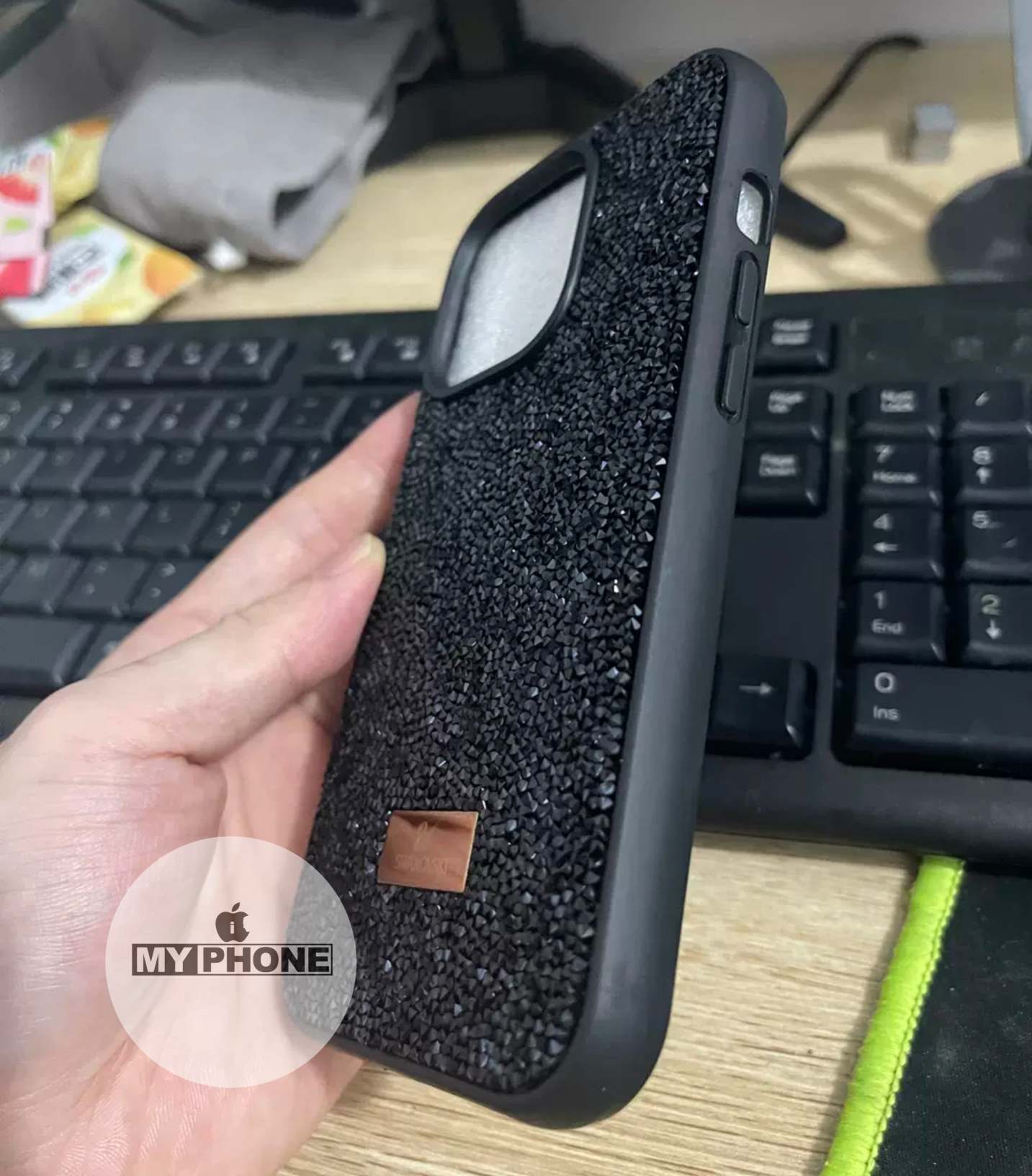 Shine in Style: Luxury Diamond Sparkle Black iPhone Cover_img_4
