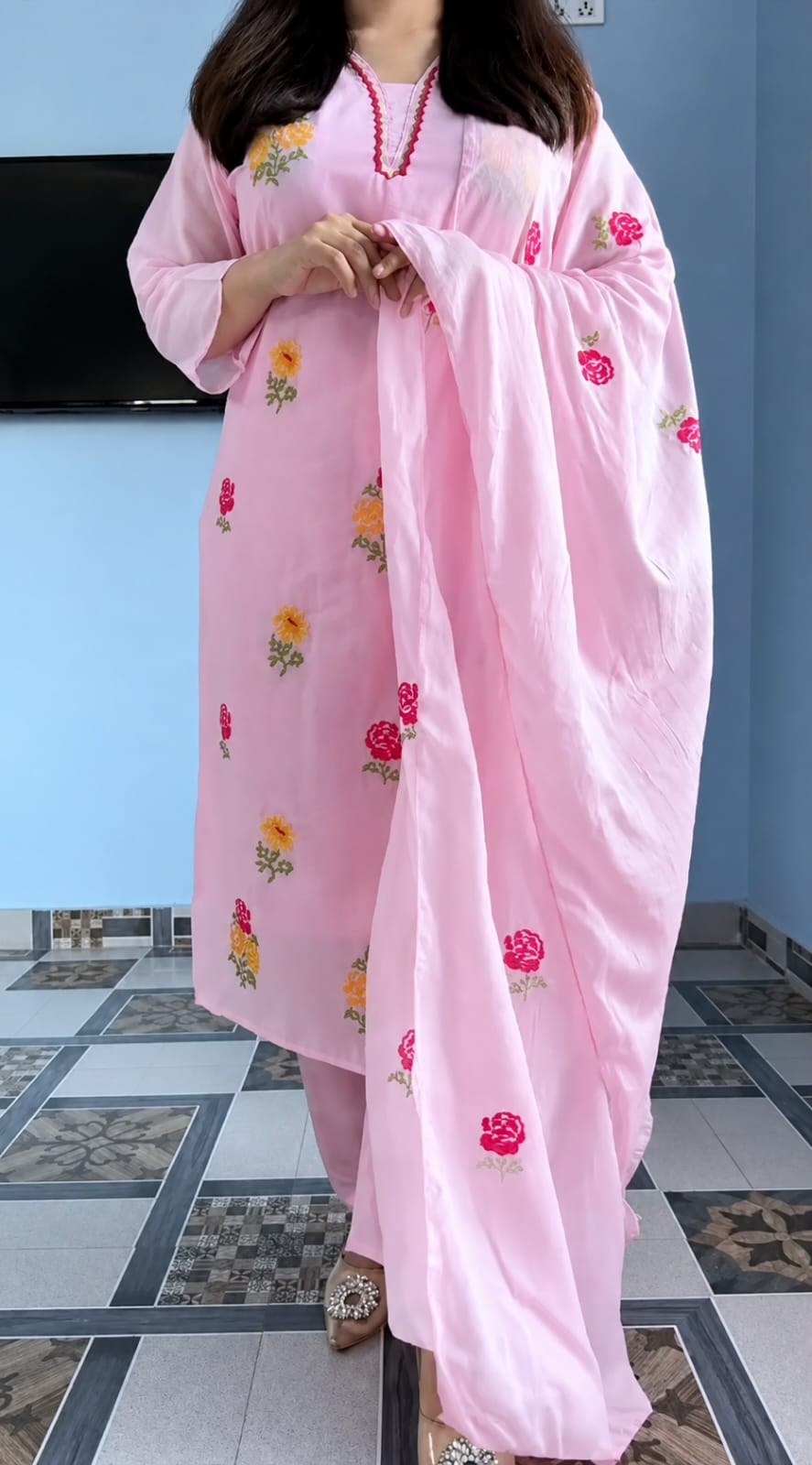 EXCLUSIVE GARARA DRESS_img_2