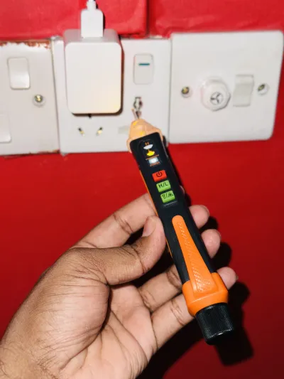 Non-Contact Voltage Tester 12-1000V Digital Voltage Tester (Mestek AC40)_img_7