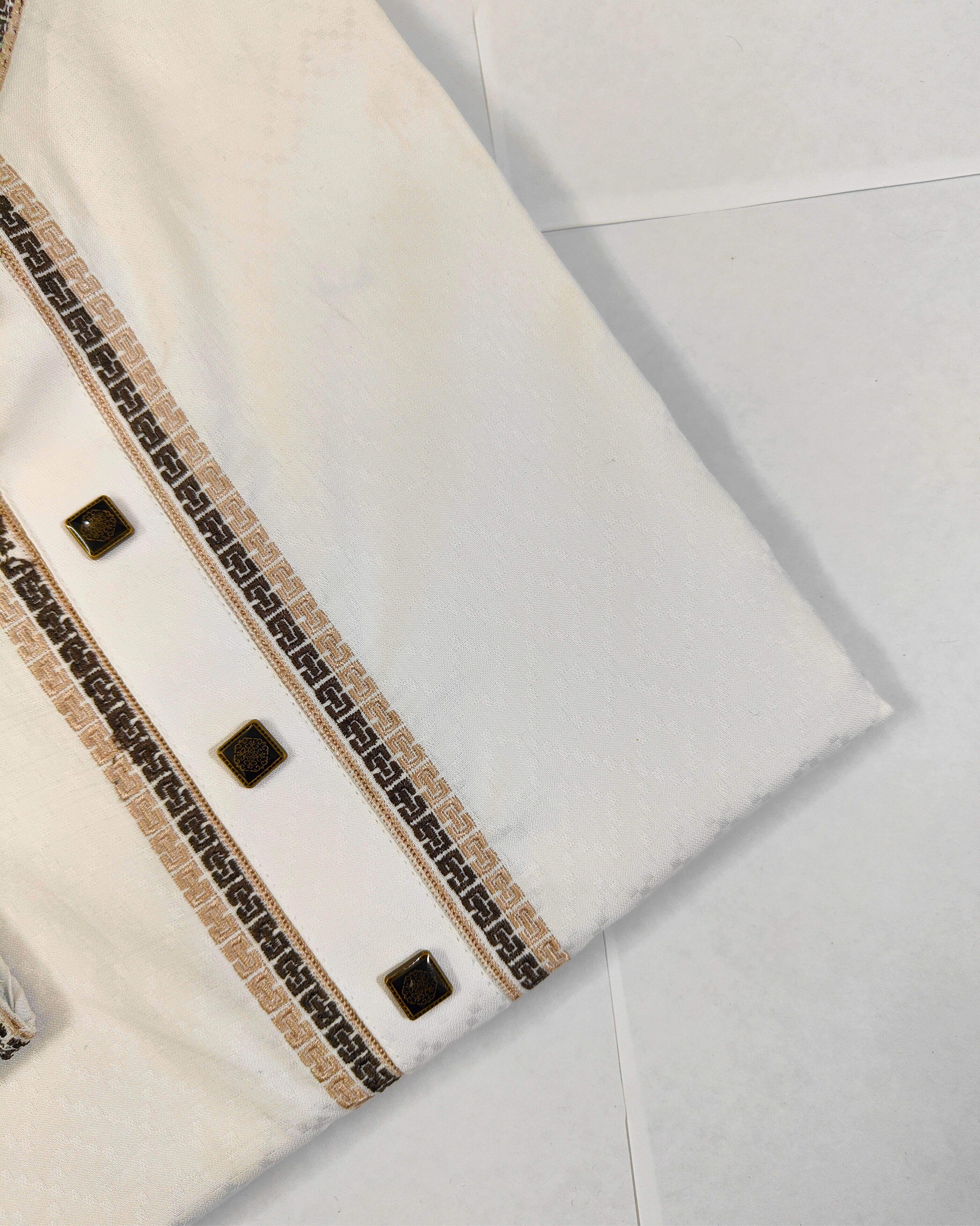 EVARRIO Signature White Heritage Panjabi – Earth-Tone Collection image 3