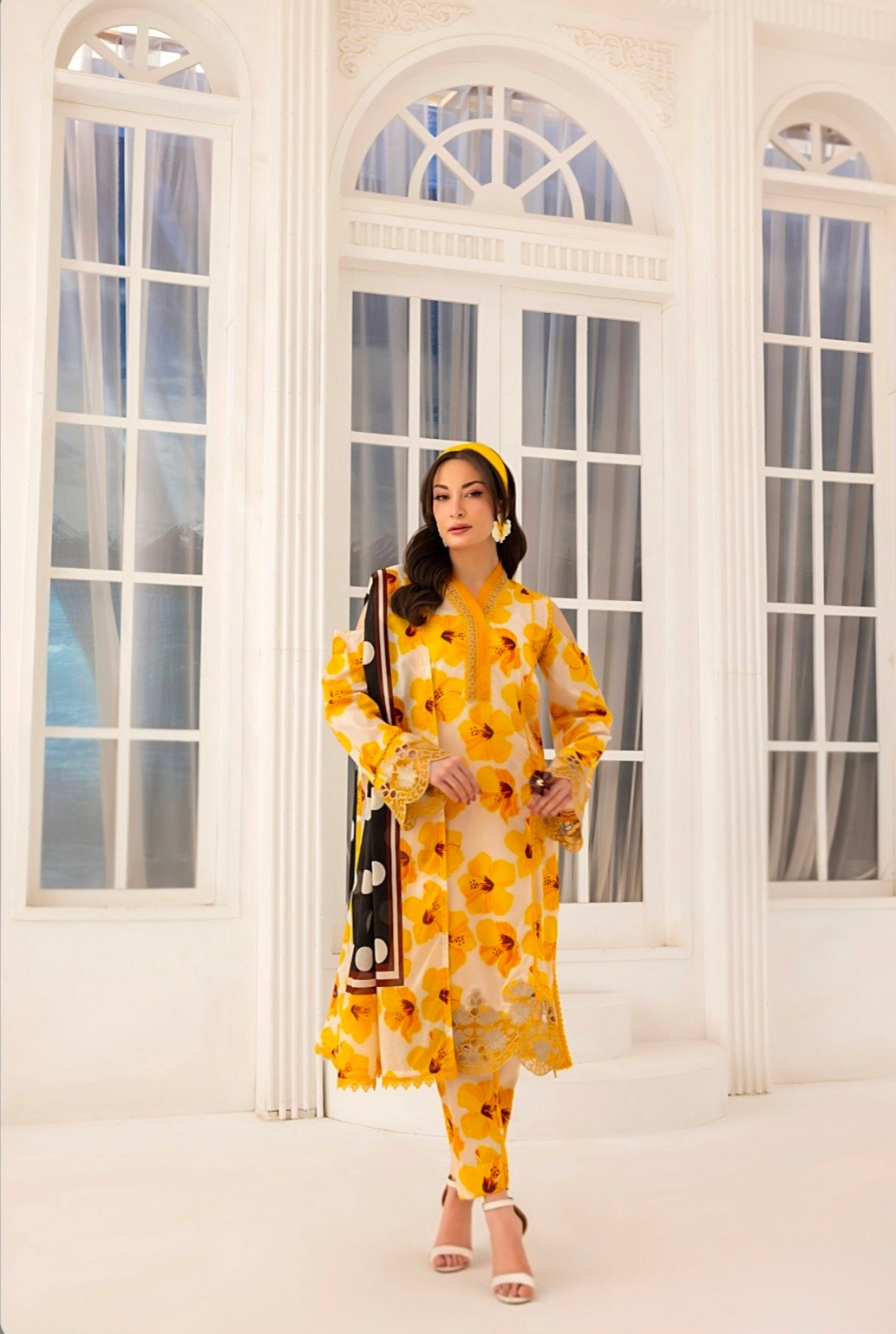 Original Regalia Textile Salina Daman Cutwork Unstitched Salwar Kameez | Premium Pakistani 3 Piece Dress - Image 2