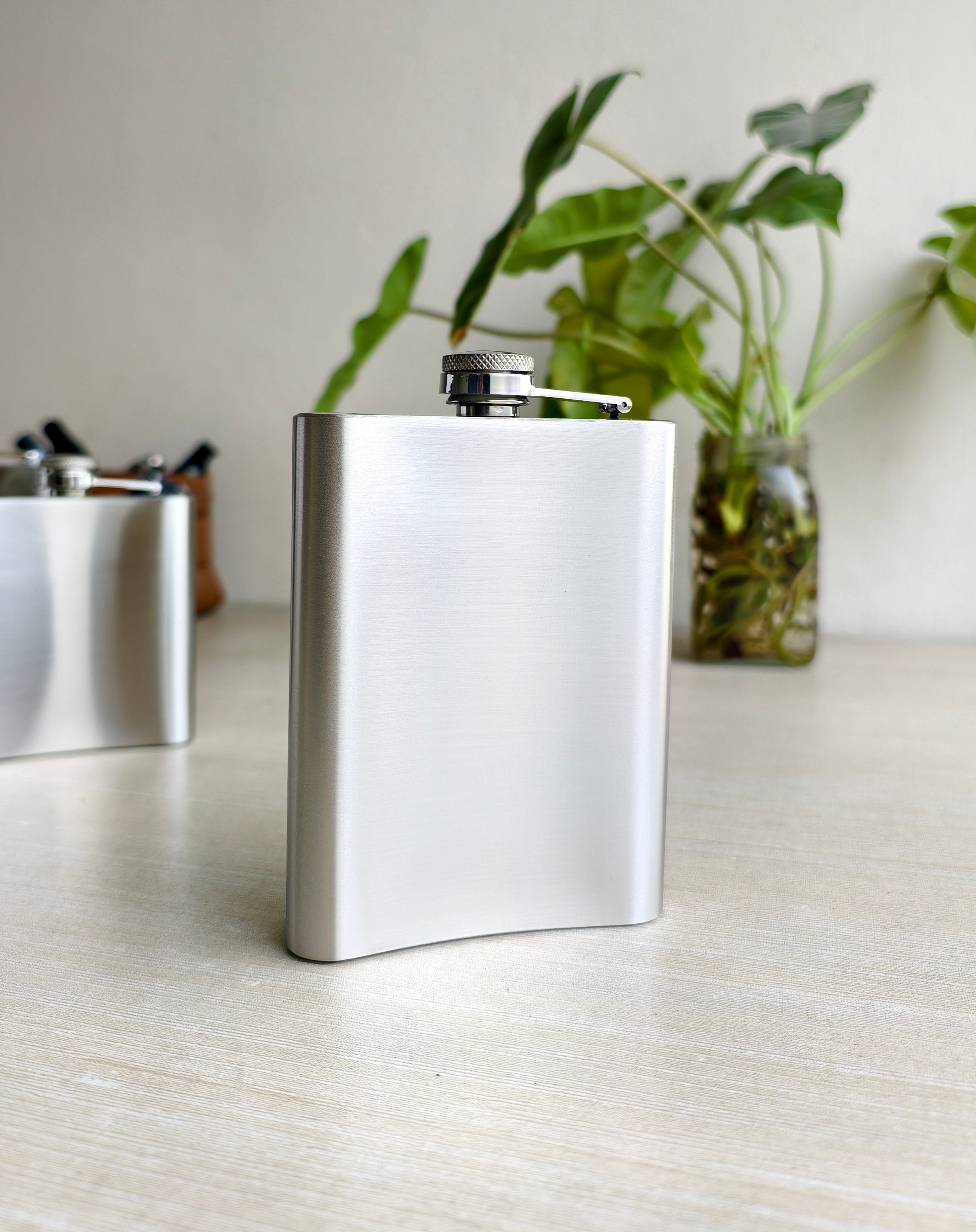 CLASSIC HIP FLASK image 4