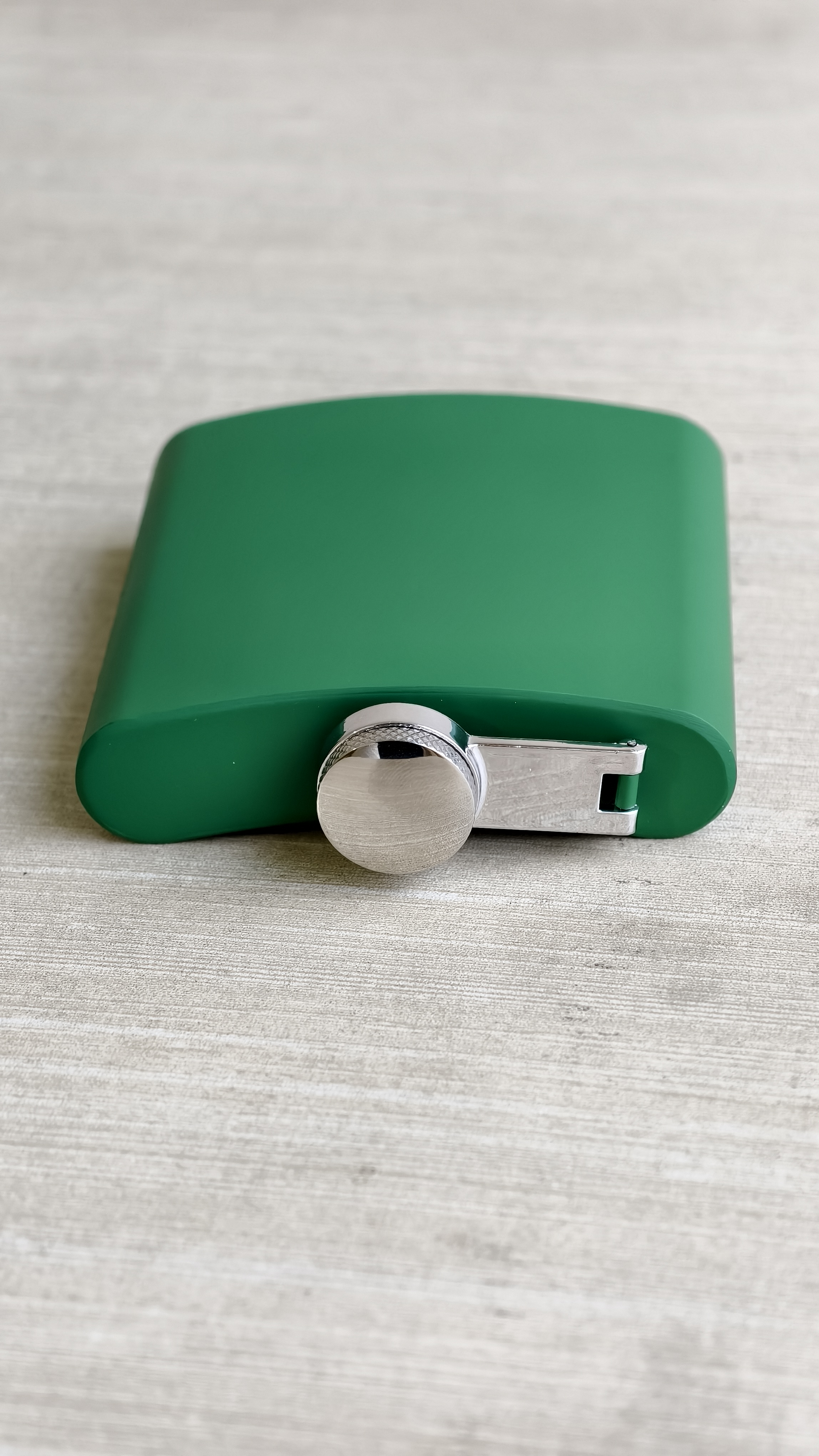 MATTE ARMY GREEN HIP FLASK image 3