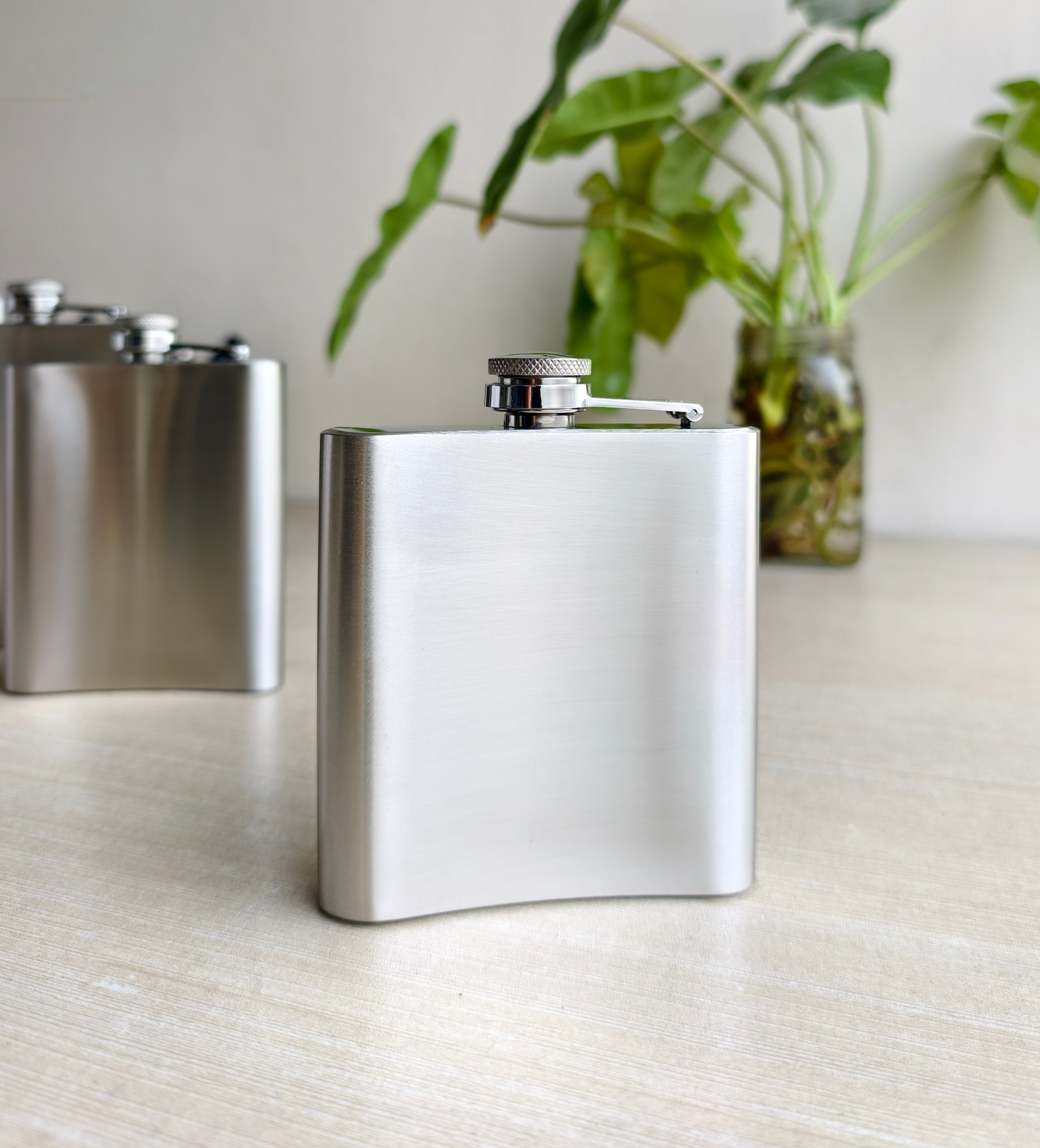 CLASSIC HIP FLASK image 2