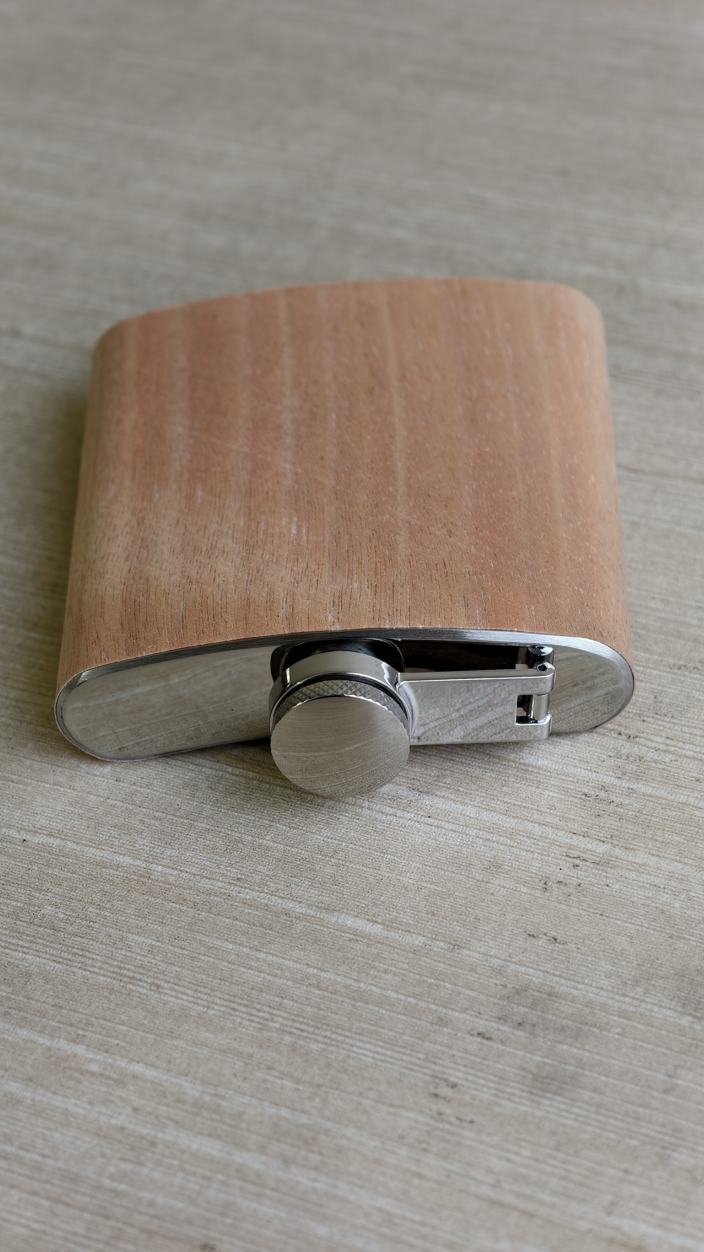 WOOD GRAIN HIP FLASK image 3
