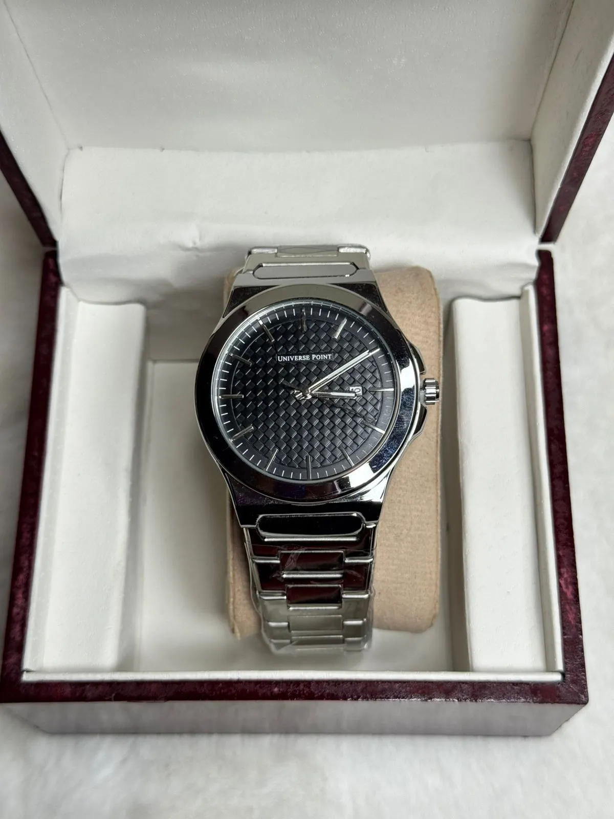 Universe Point Premium Silver Watch – Elegant & Classy Look!