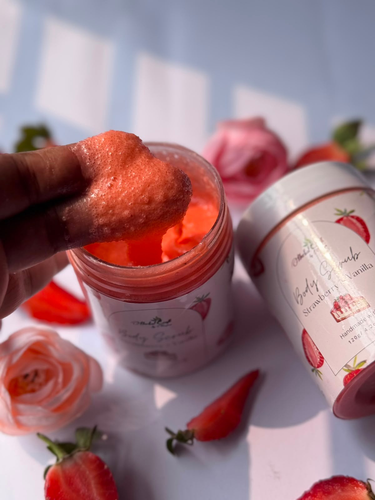 Strawberry & vanilla sugar body scrub_img_2