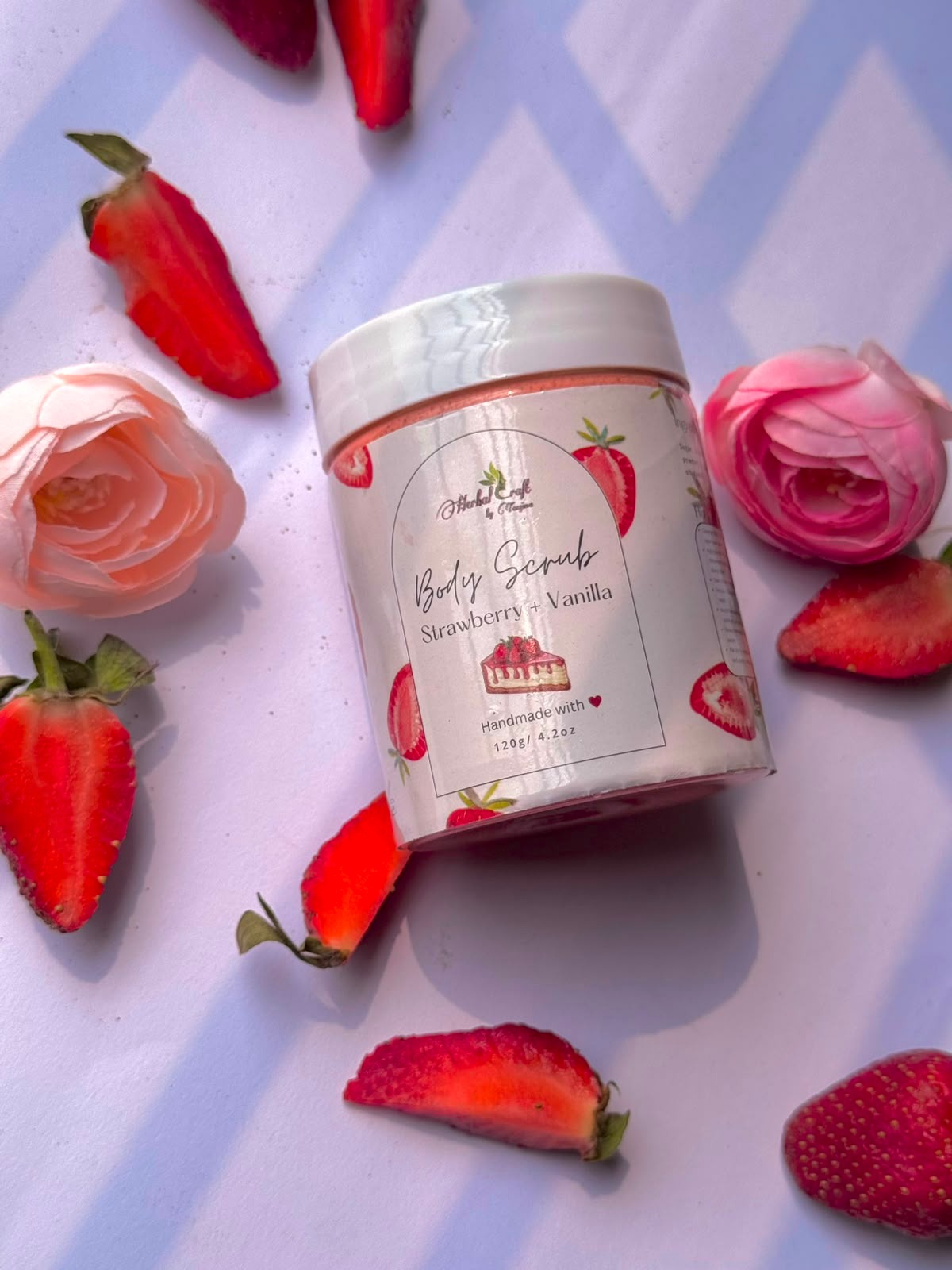 Strawberry & vanilla sugar body scrub